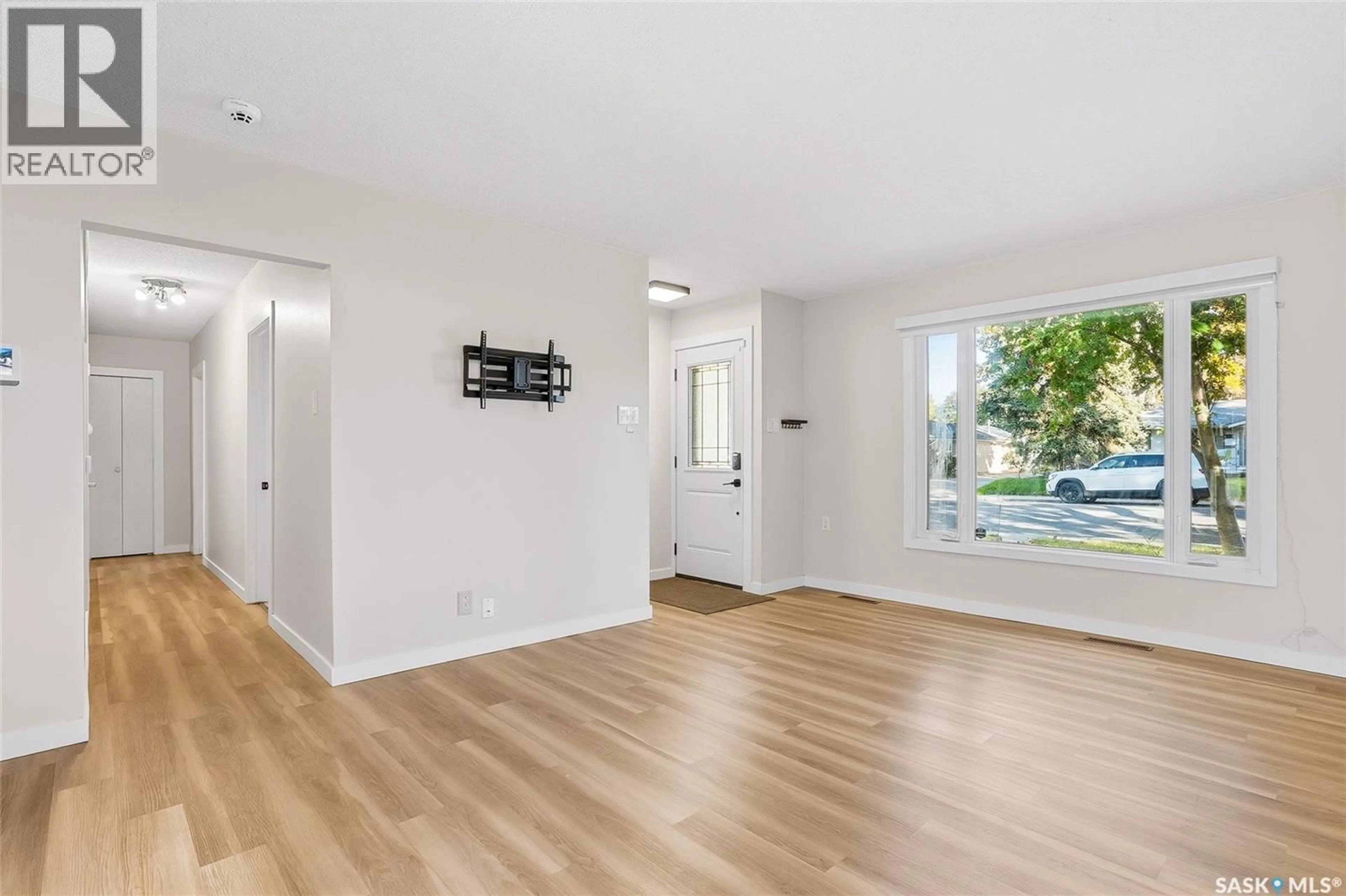 Unknown for 605 X AVENUE, Saskatoon Saskatchewan S7L3K2