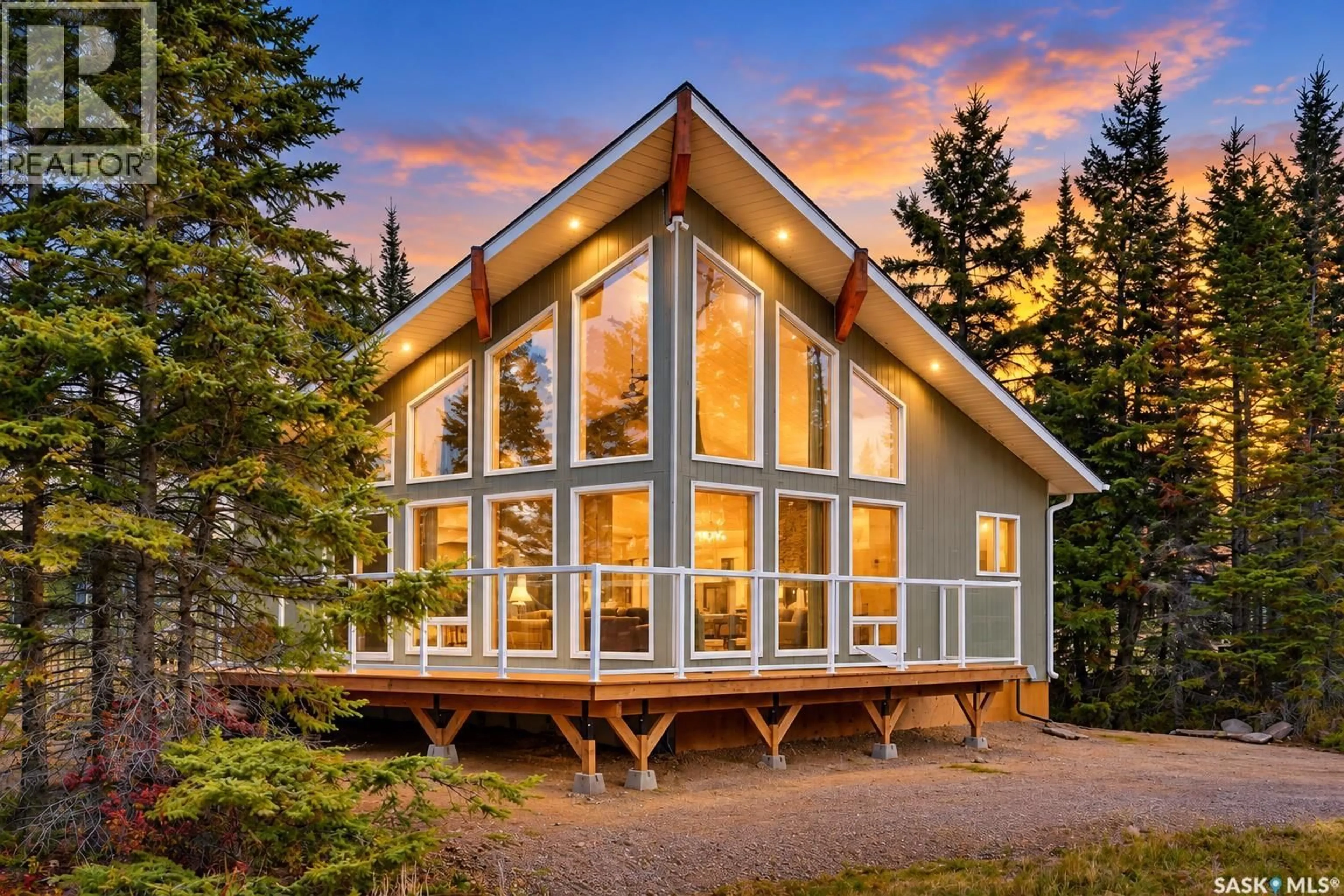 Home with vinyl exterior material, unknown for 2 FALCON PLACE, Candle Lake Saskatchewan S0J3E0