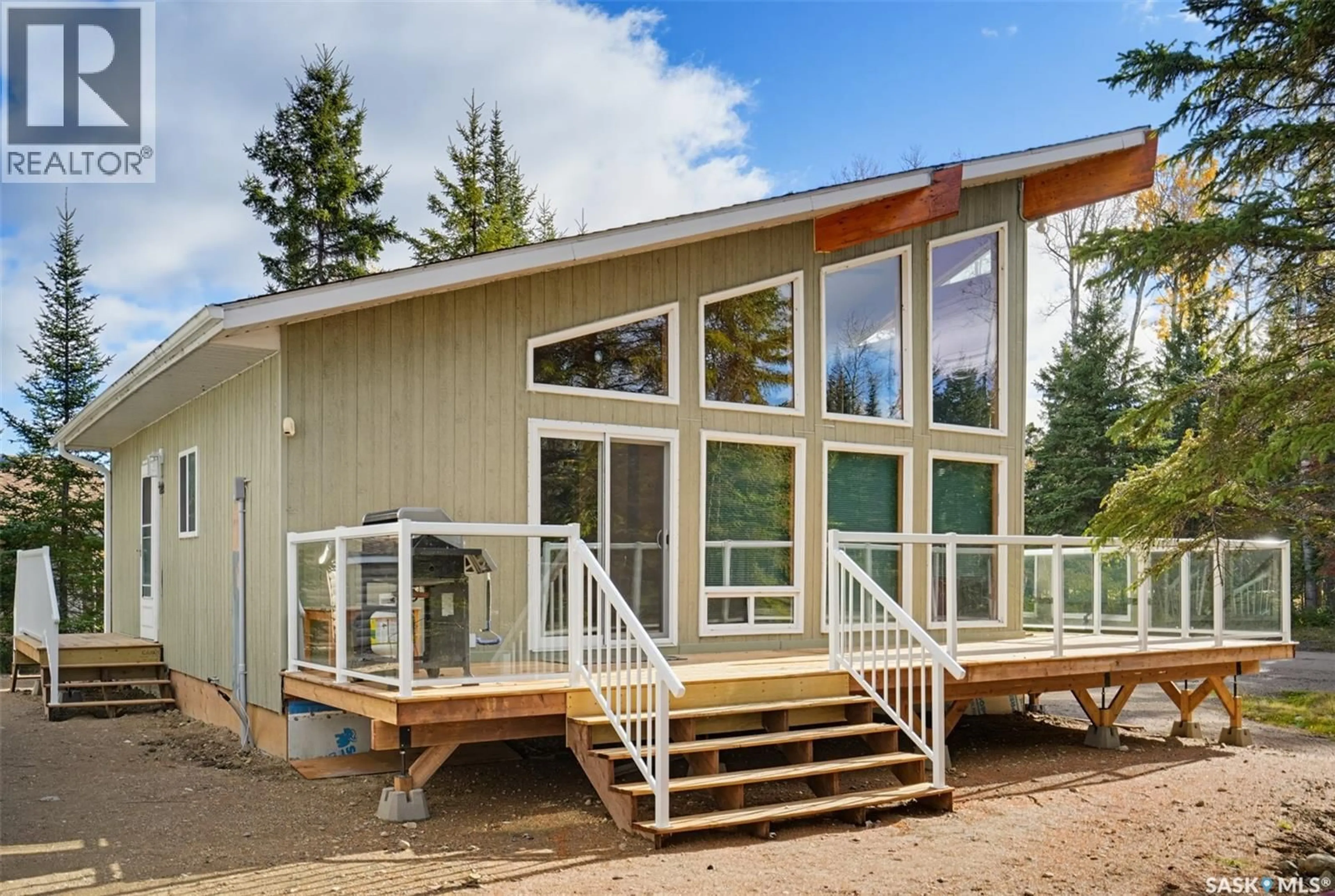 Home with vinyl exterior material, unknown for 2 FALCON PLACE, Candle Lake Saskatchewan S0J3E0