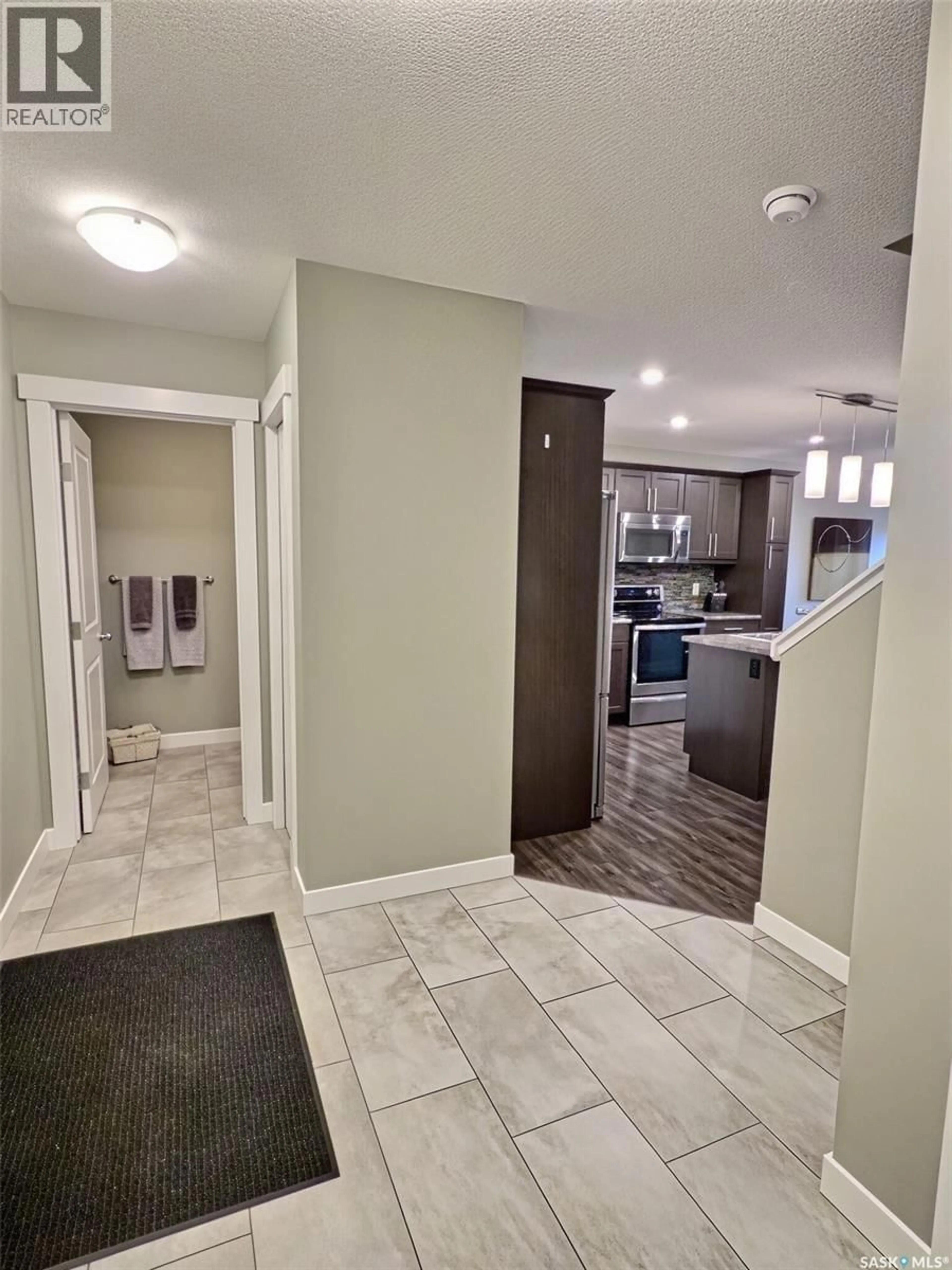 Indoor entryway for 2051 NICHOLSON ROAD, Estevan Saskatchewan S4A3A5