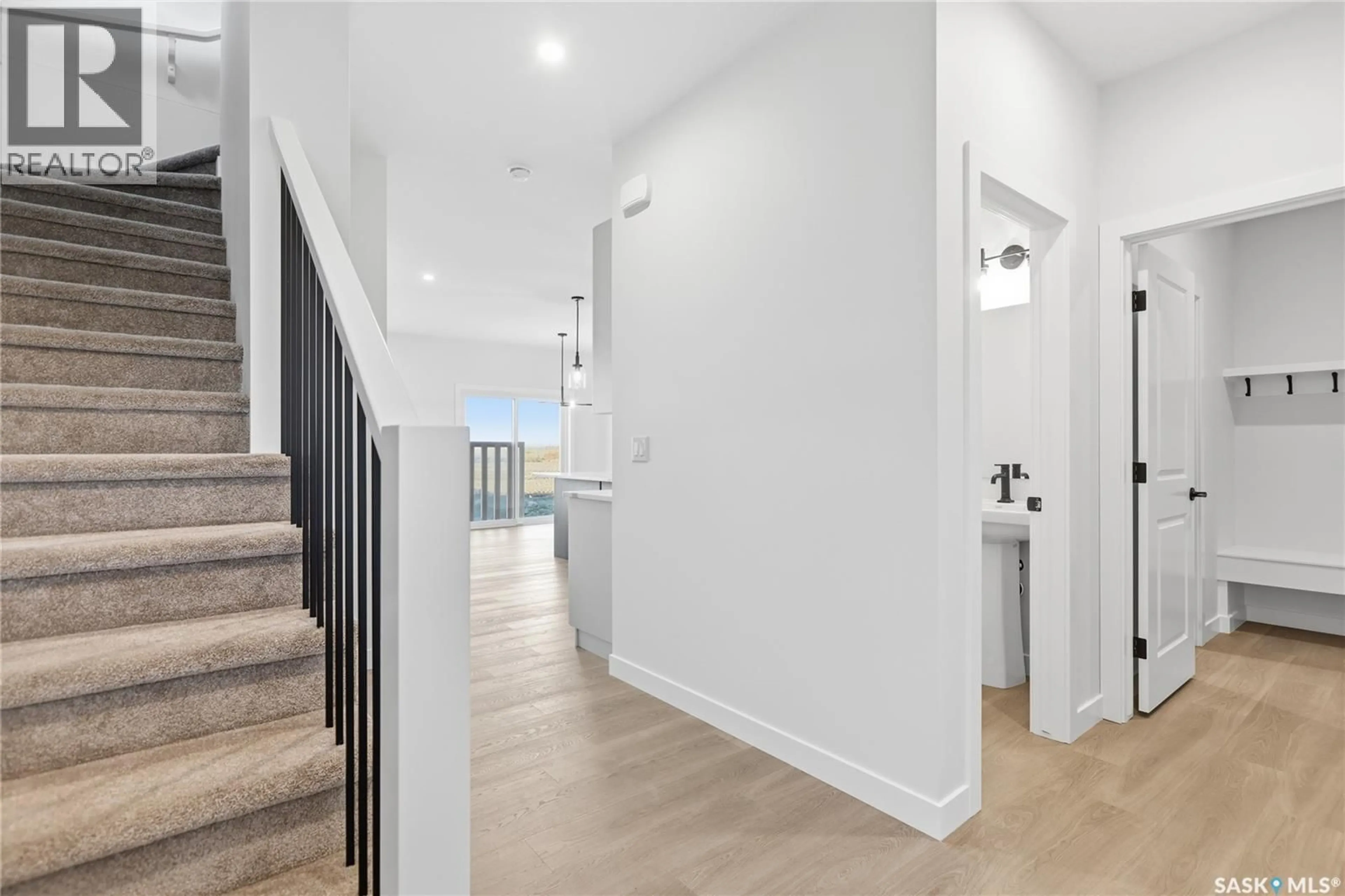 Indoor entryway for 141 EMMA CRESCENT, Martensville Saskatchewan S7V2T1