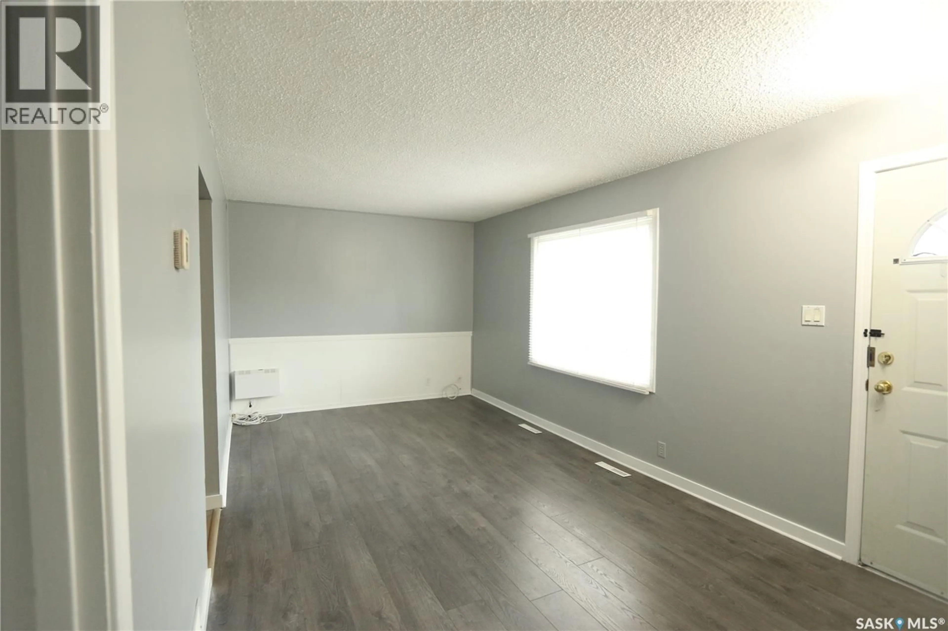 A pic of a room for 1549 BOND STREET, Regina Saskatchewan S4N1X4