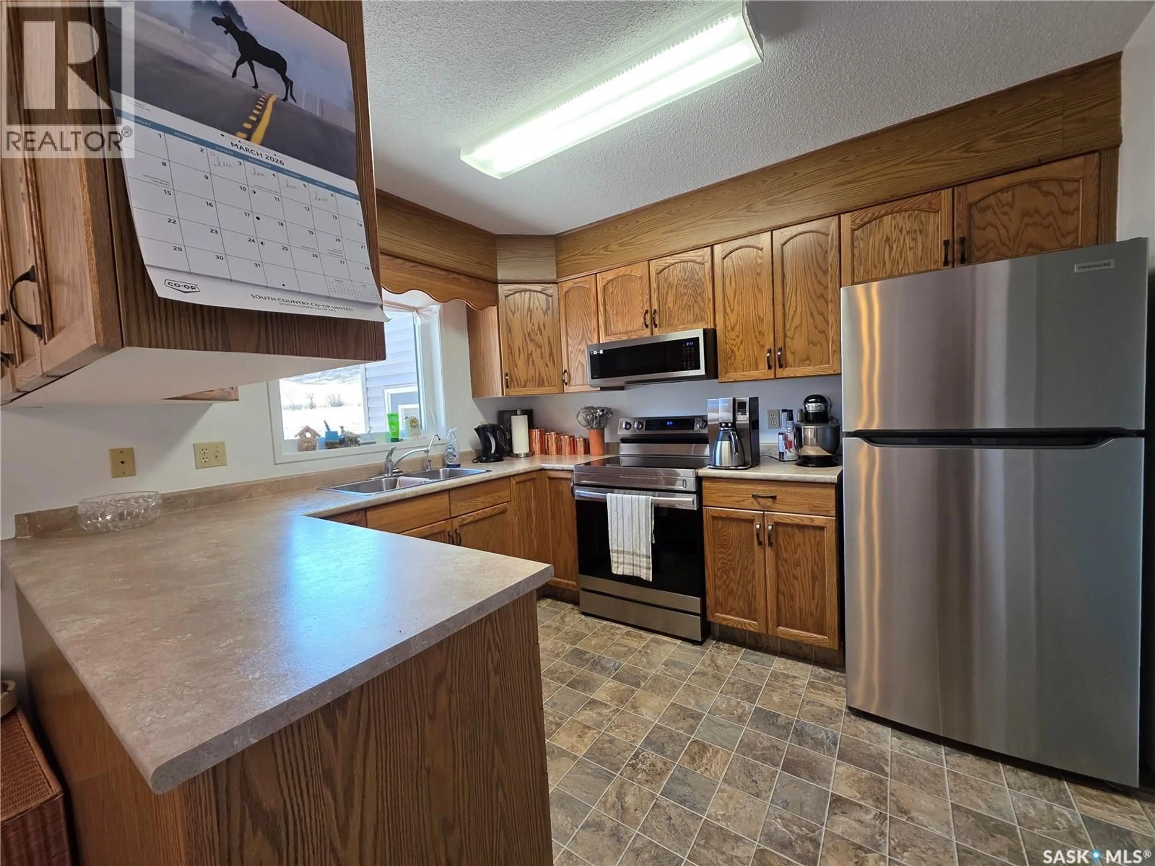 Standard kitchen, unknown for 2 FISHERMAN'S DRIVE, Bone Creek Rm No. 108 Saskatchewan S0N2N0