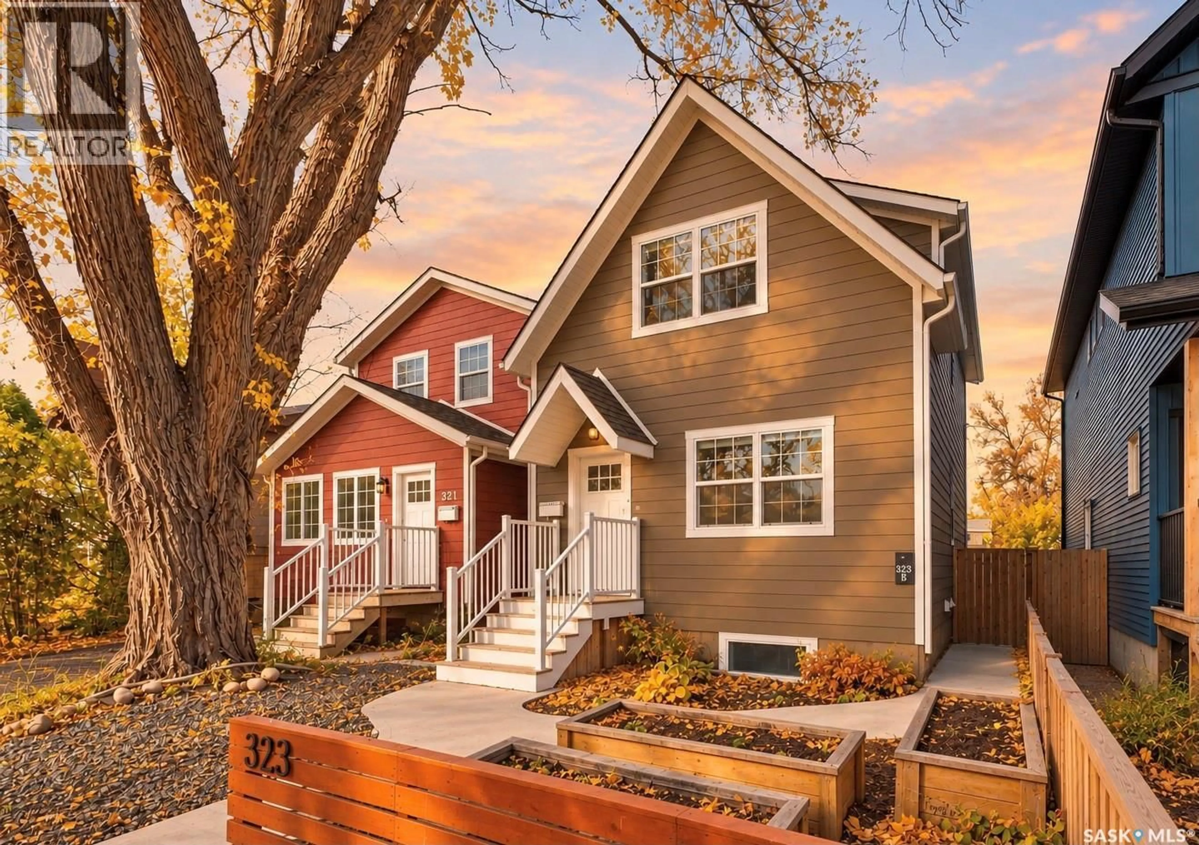 Home with vinyl exterior material, street for 323 1ST STREET, Saskatoon Saskatchewan S7H1S1