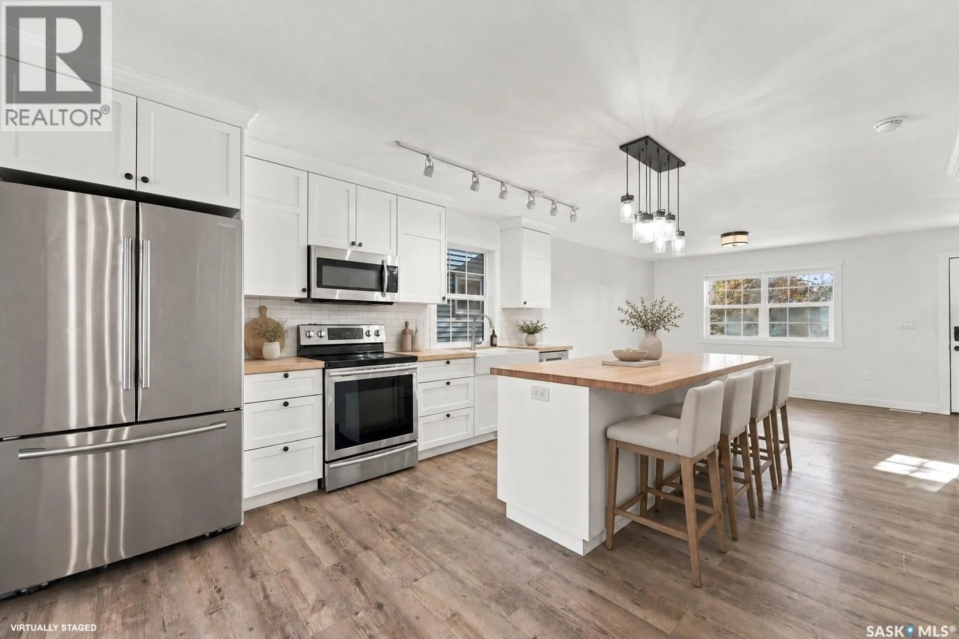 Open concept kitchen, unknown for 323 1ST STREET, Saskatoon Saskatchewan S7H1S1