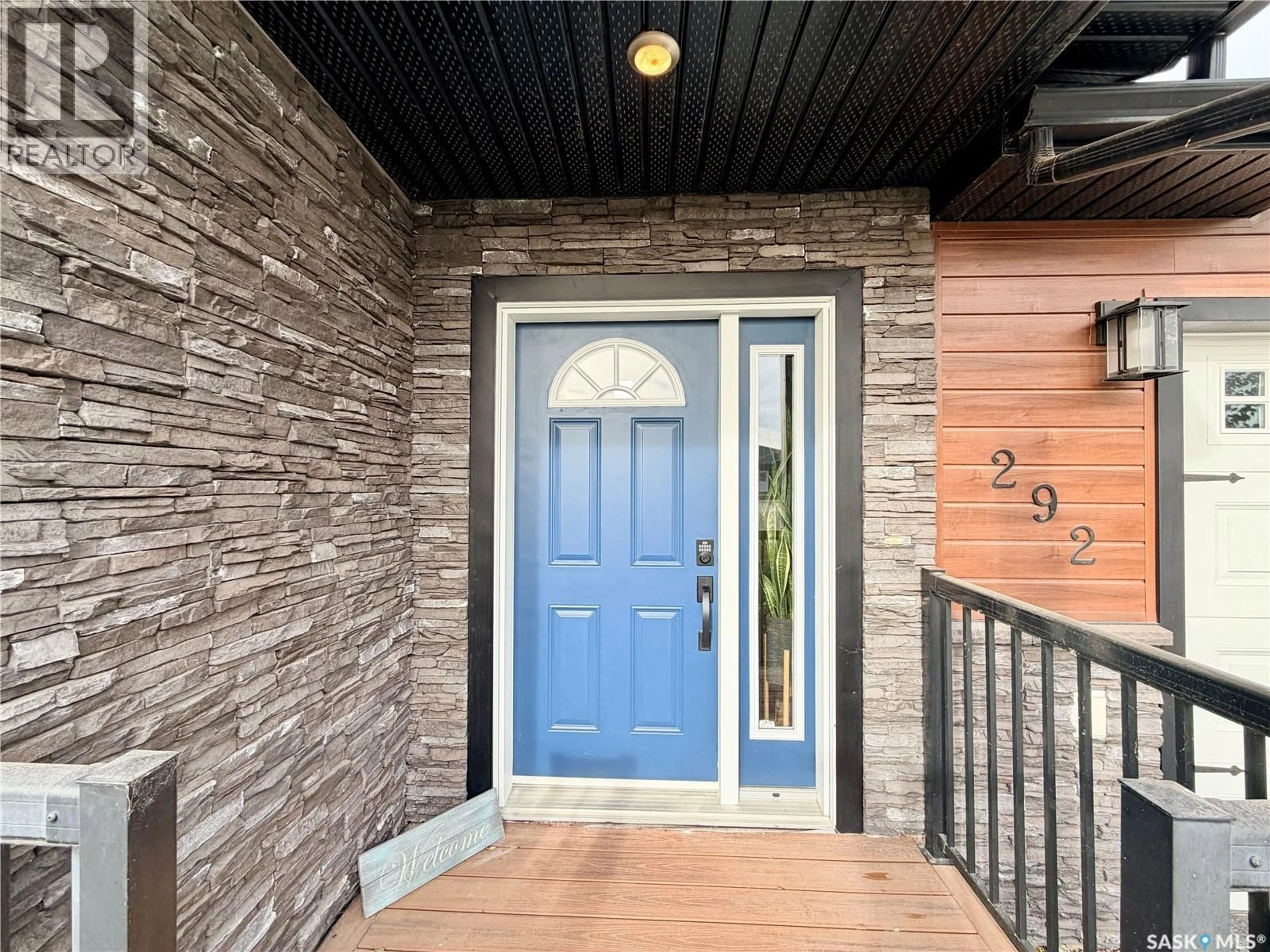 Indoor entryway for 292 15TH STREET, Battleford Saskatchewan S0M0E0