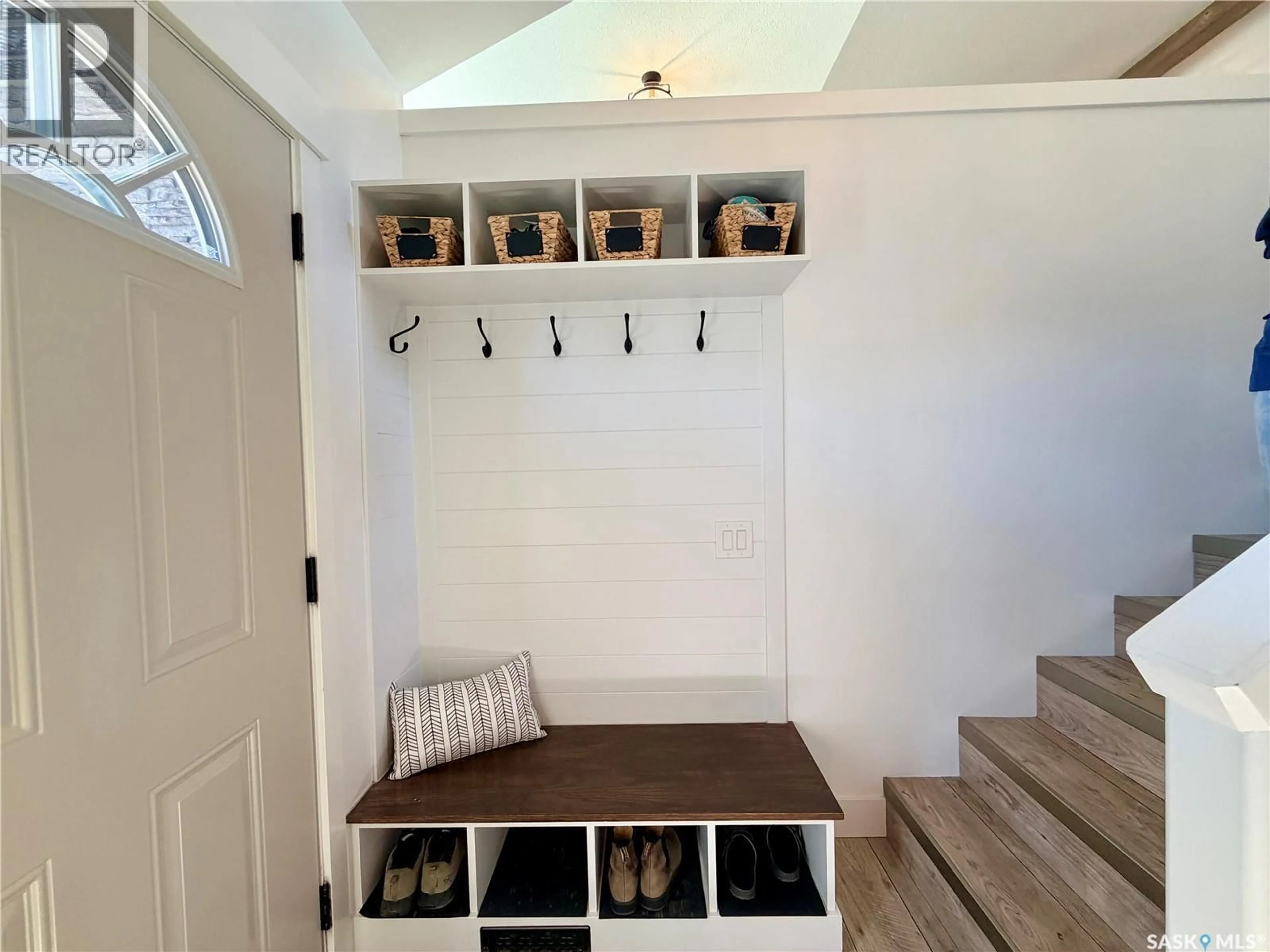Indoor entryway for 292 15TH STREET, Battleford Saskatchewan S0M0E0