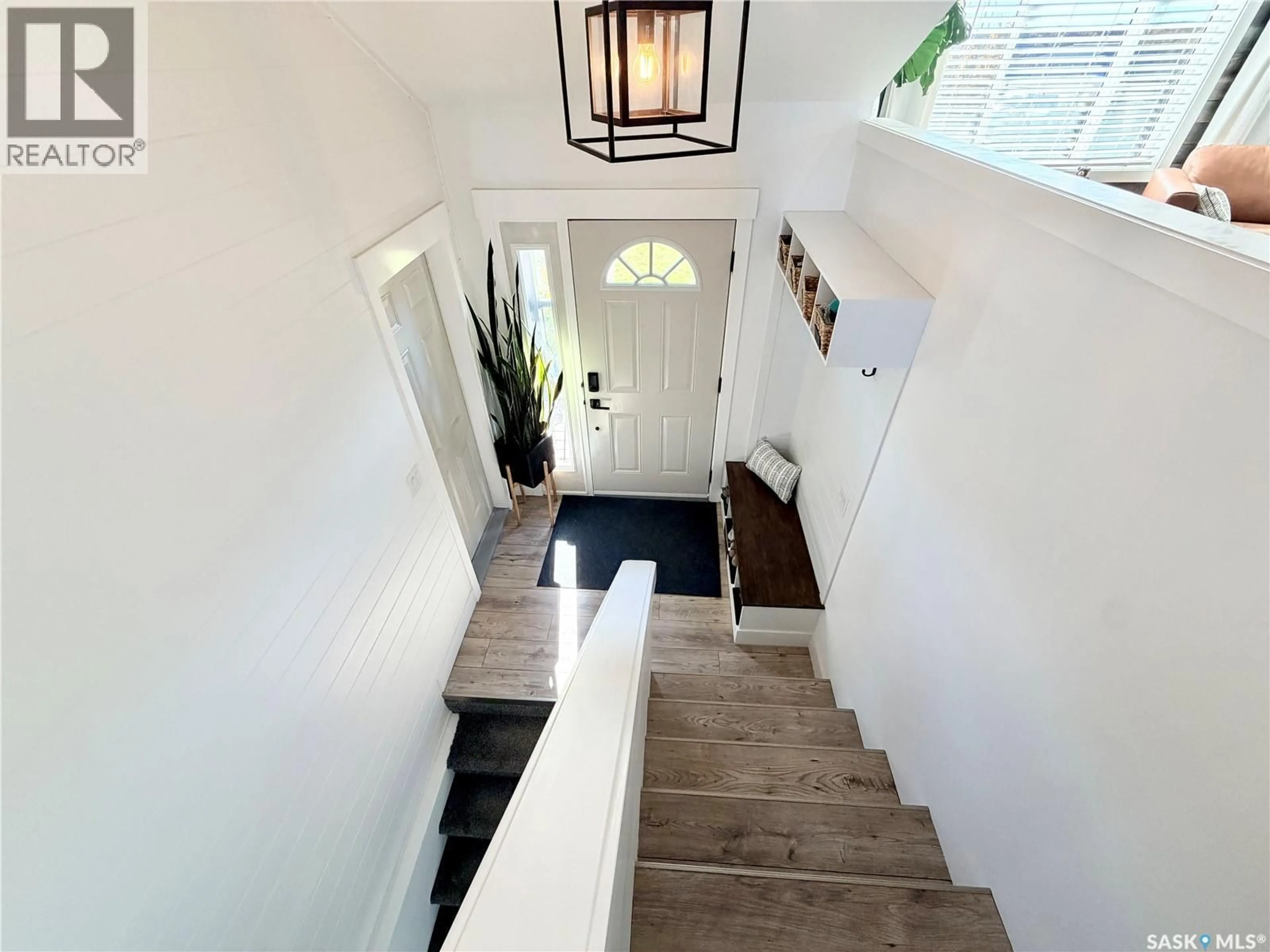 Indoor entryway for 292 15TH STREET, Battleford Saskatchewan S0M0E0