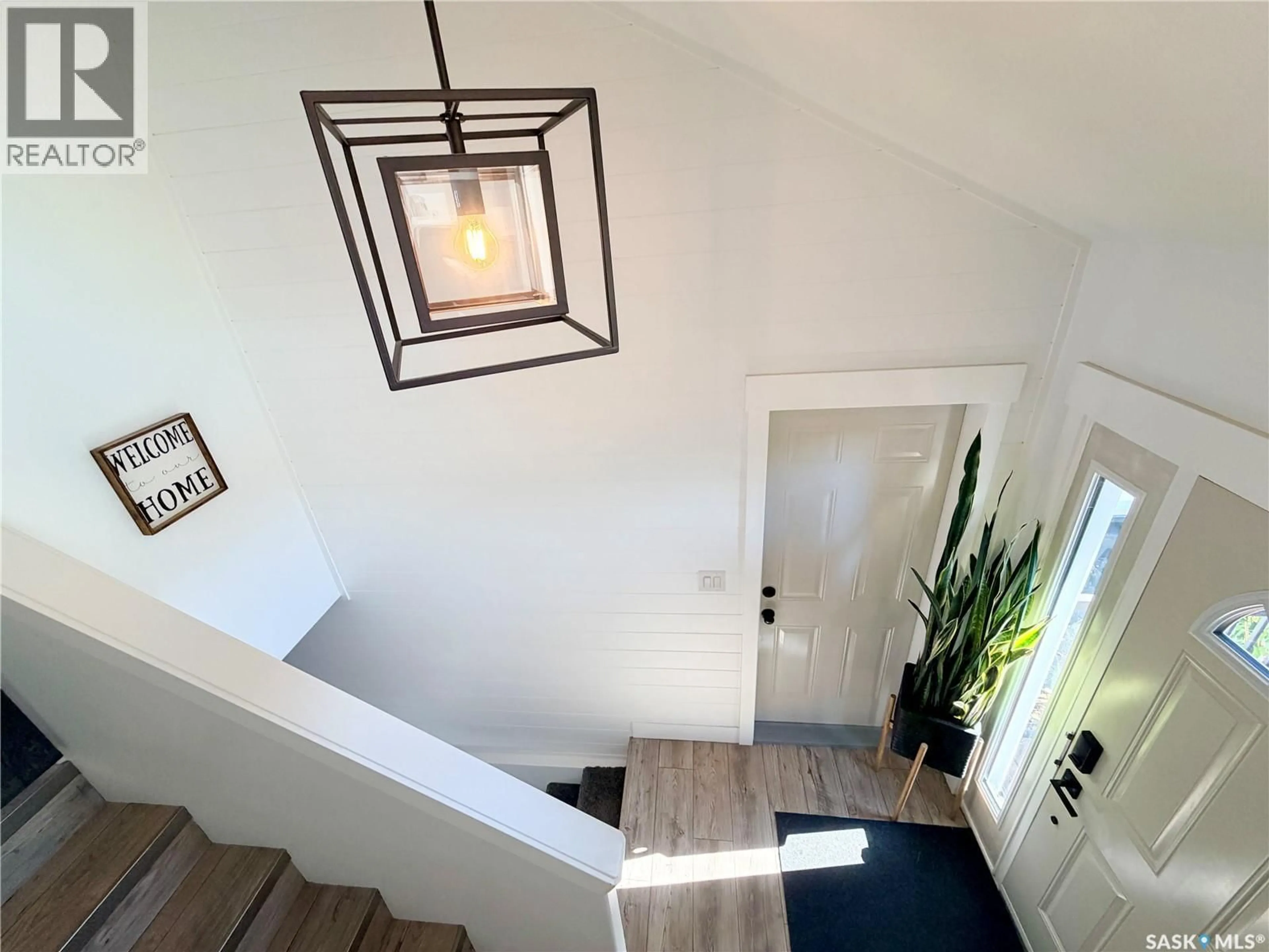 Indoor entryway for 292 15TH STREET, Battleford Saskatchewan S0M0E0