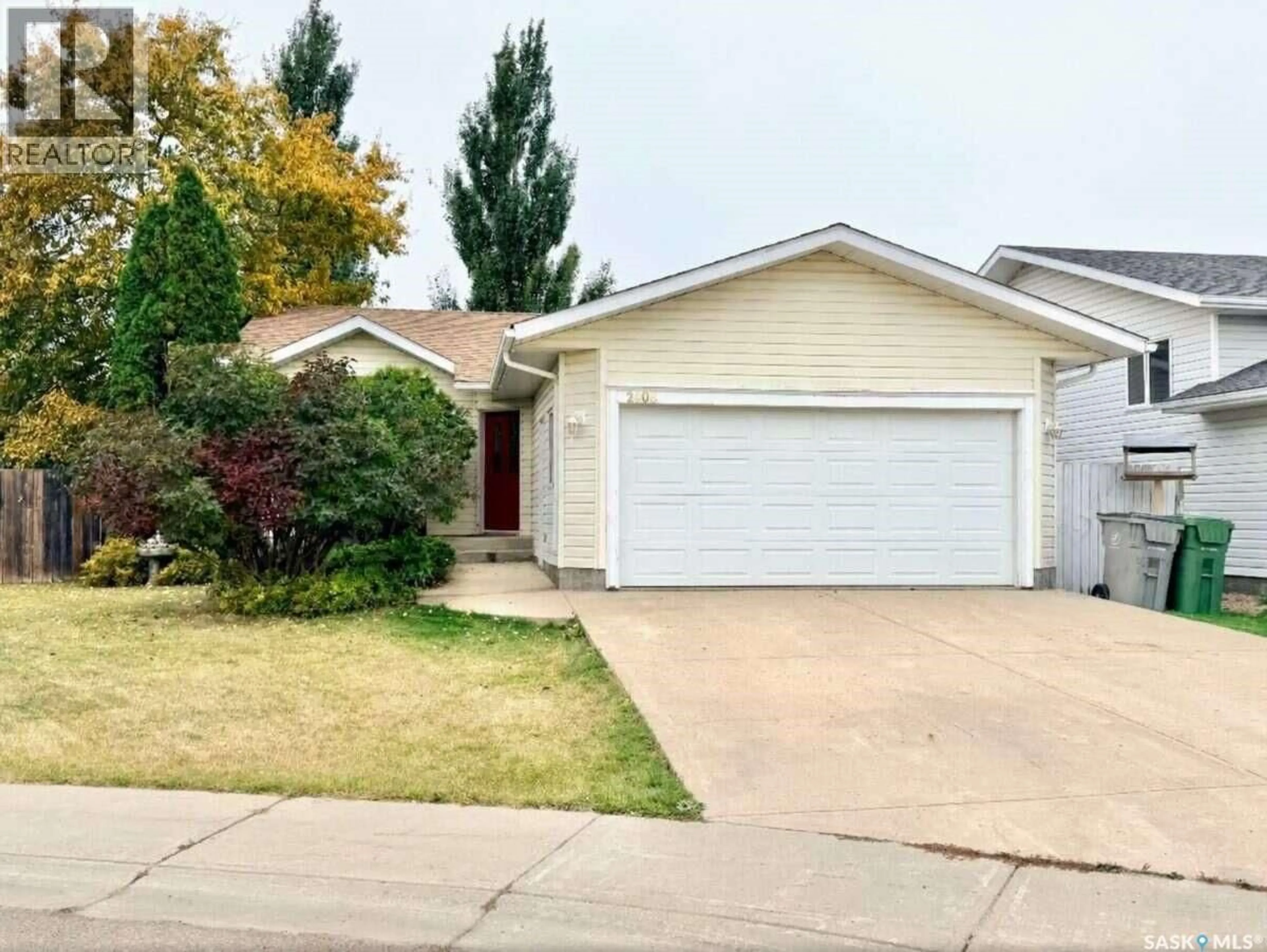 Home with vinyl exterior material, street for 2606 42ND AVENUE, Lloydminster Saskatchewan S9V2B8