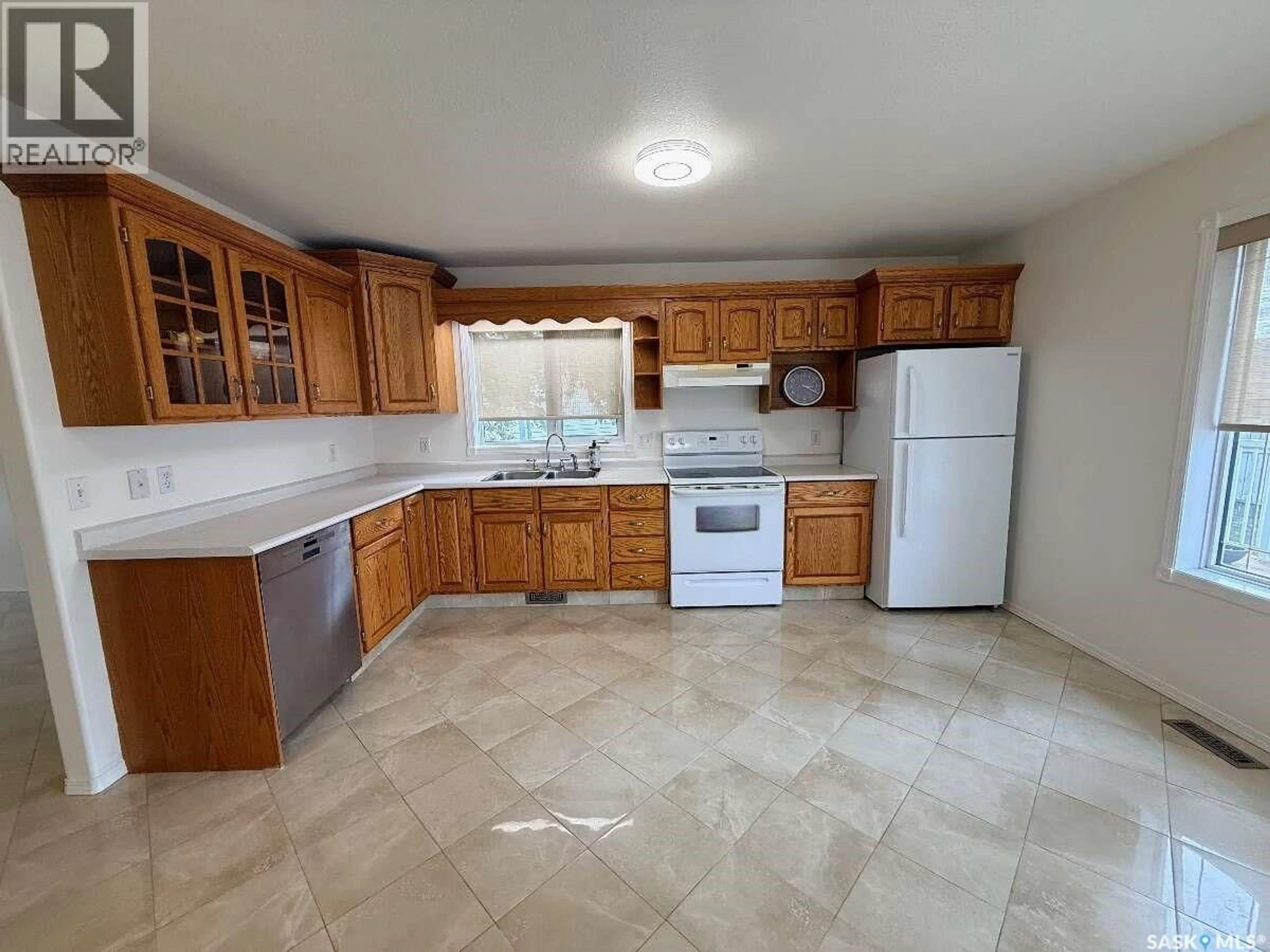 Standard kitchen, ceramic/tile floor for 2606 42ND AVENUE, Lloydminster Saskatchewan S9V2B8