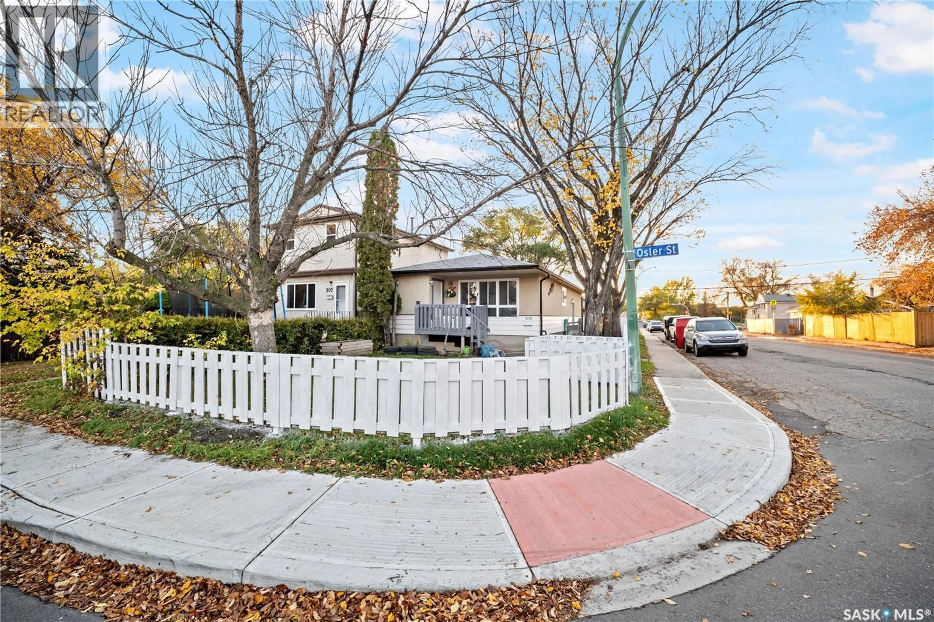 A pic from outside/outdoor area/front of a property/back of a property/a pic from drone, street for 300 OSLER STREET, Regina Saskatchewan S4R1V6