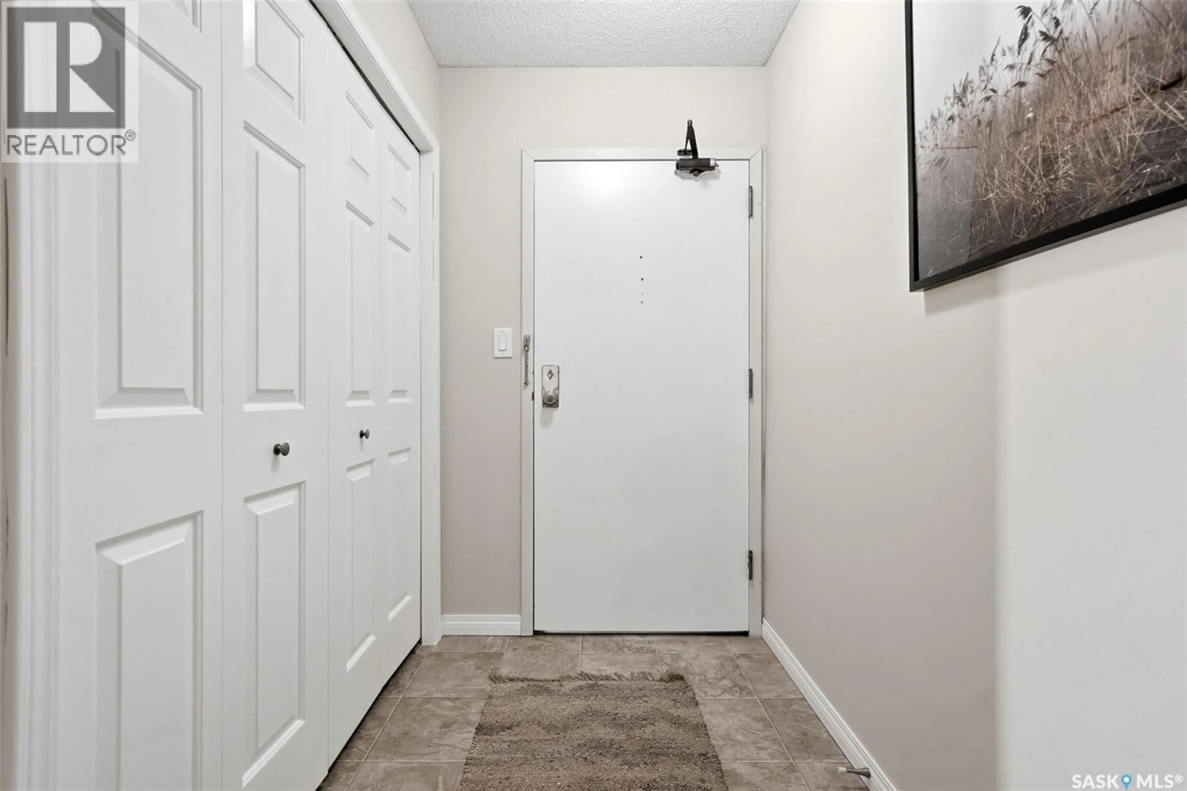 Indoor entryway for 309 - 2275 MCINTYRE STREET, Regina Saskatchewan S4P2S1