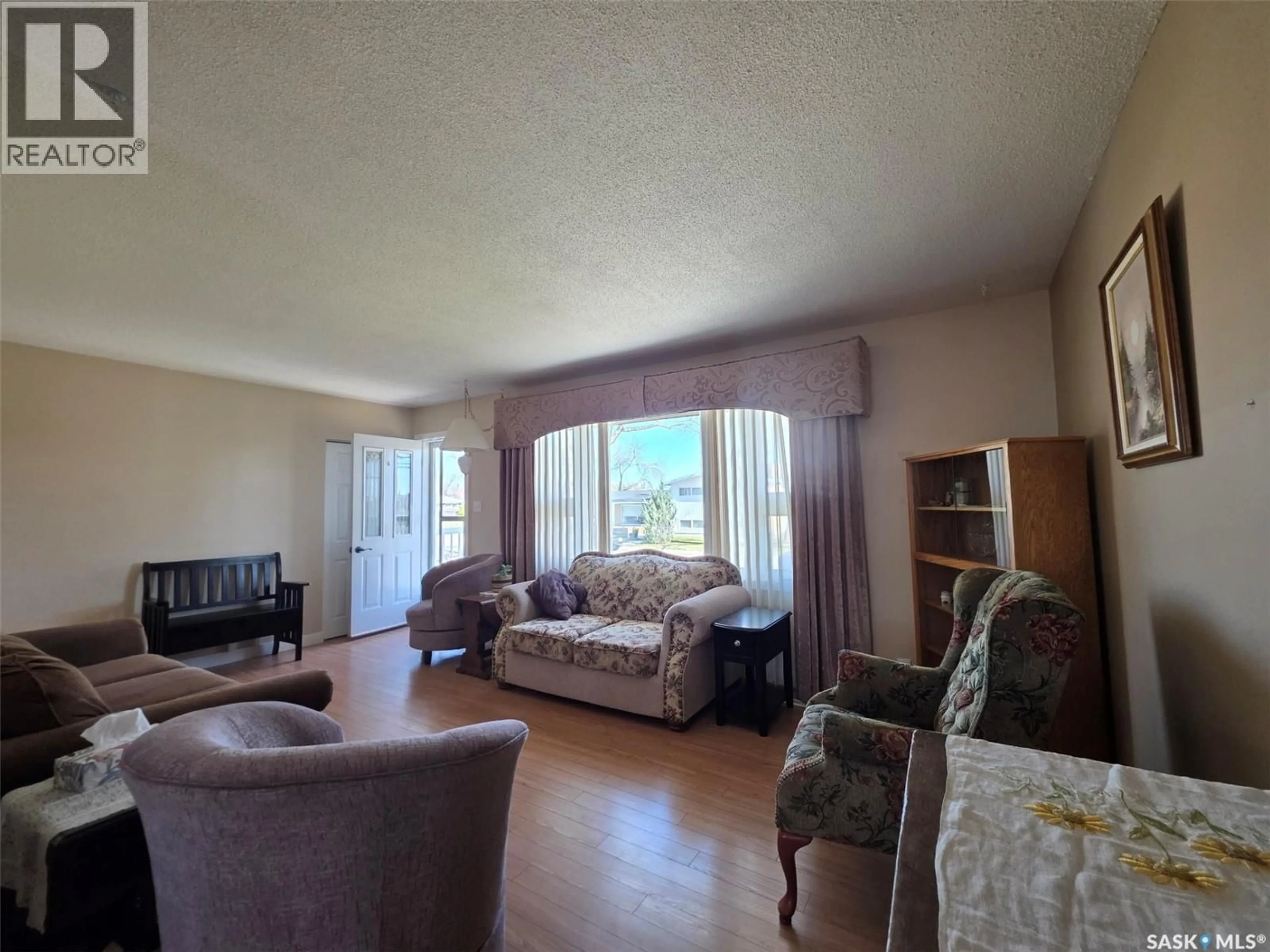 A pic of a room for 810 11TH AVENUE, Swift Current Saskatchewan S9H2V4