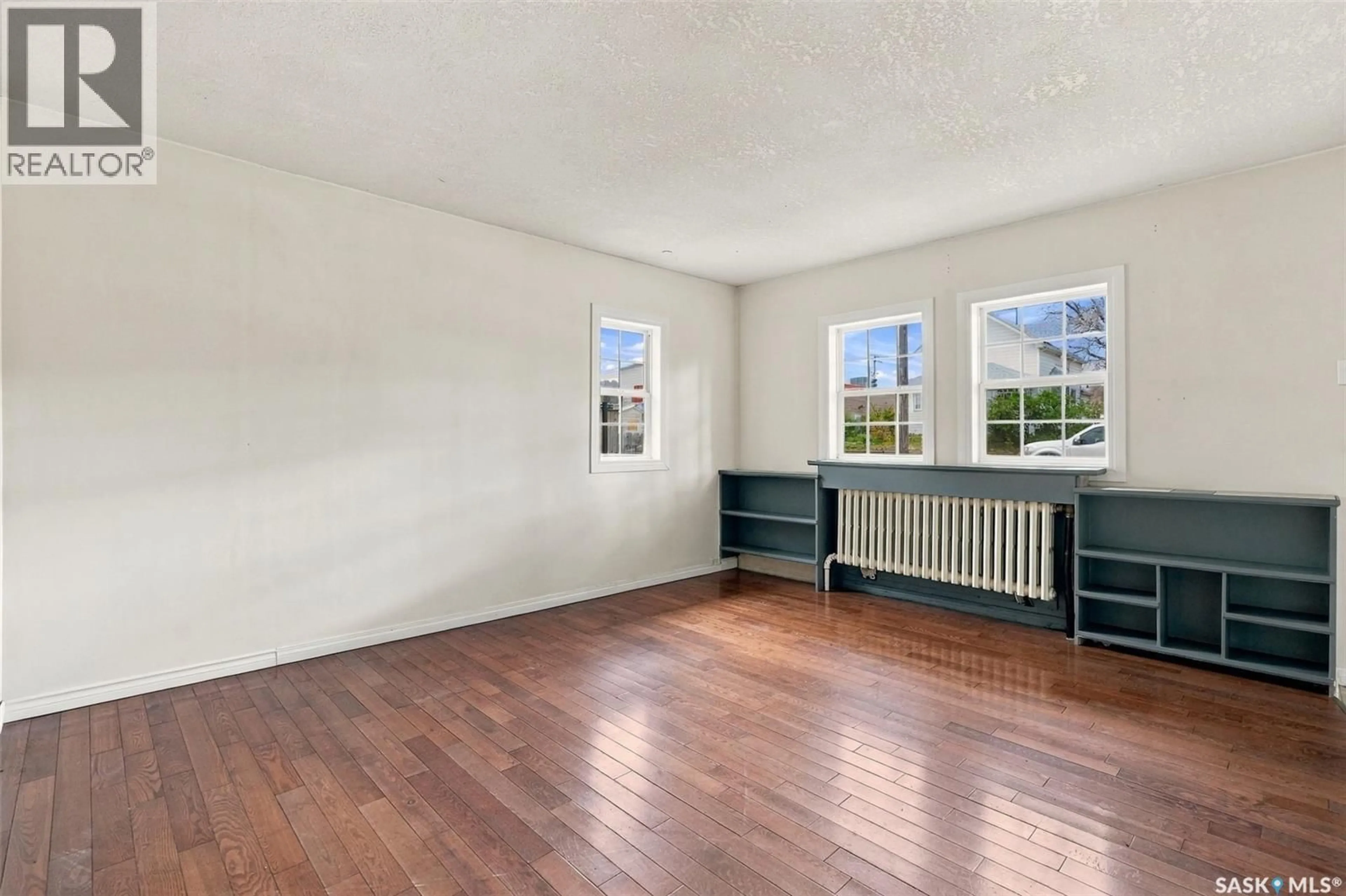 A pic of a room for 428 HOME STREET, Moose Jaw Saskatchewan S6H4X8