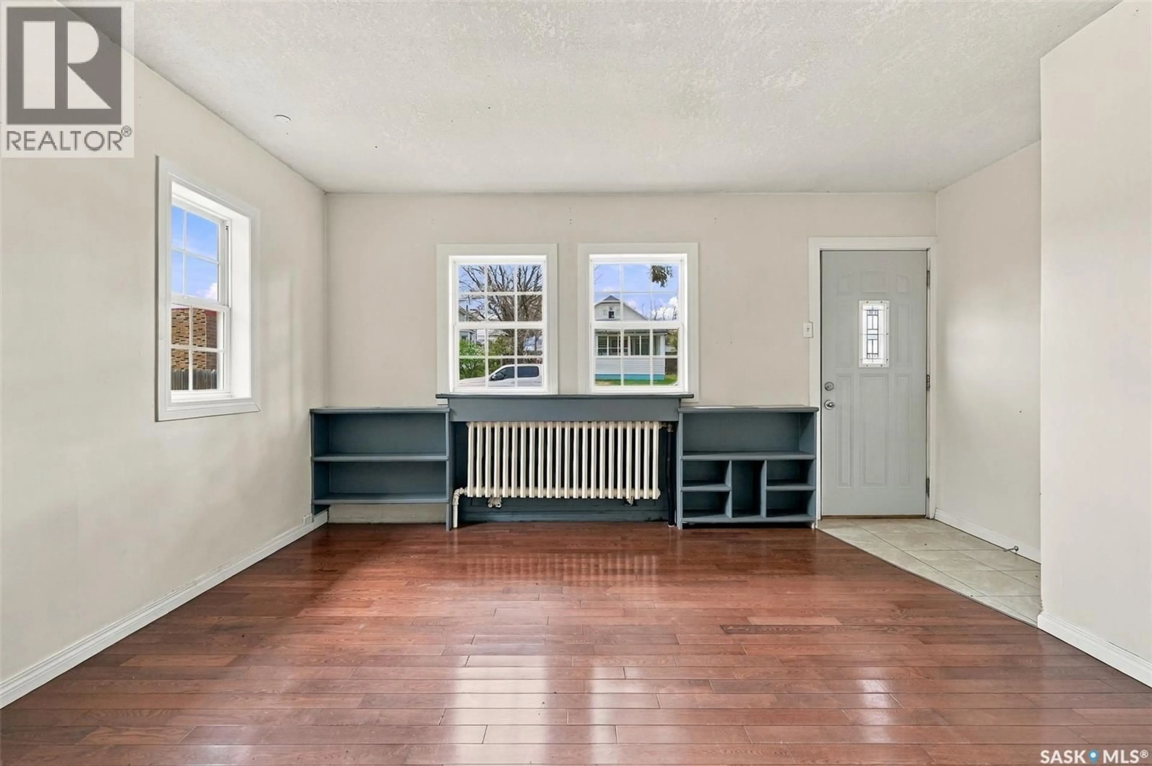 A pic of a room for 428 HOME STREET, Moose Jaw Saskatchewan S6H4X8