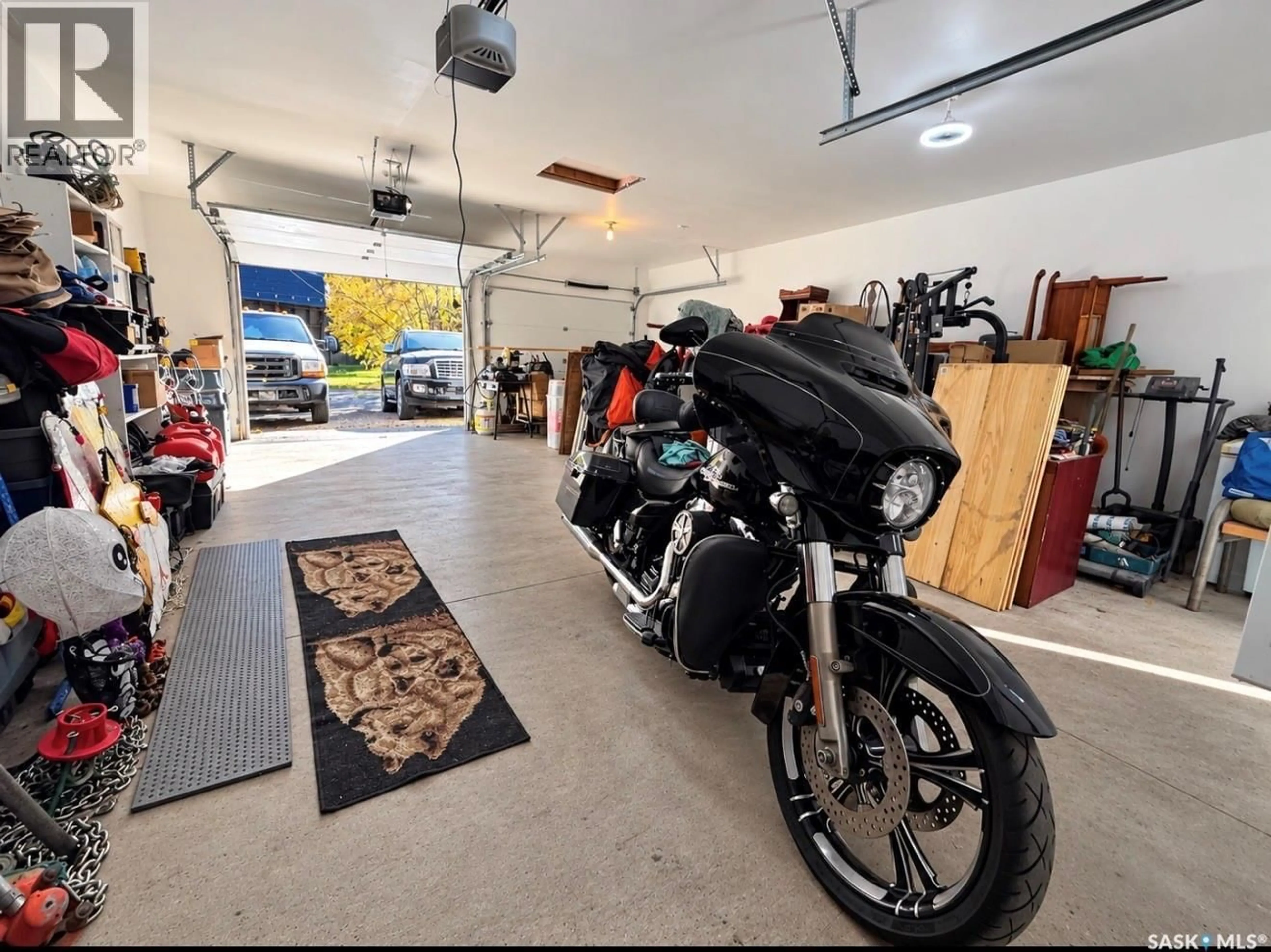 Indoor garage for 40 KING STREET, Yorkton Saskatchewan S3N0T8