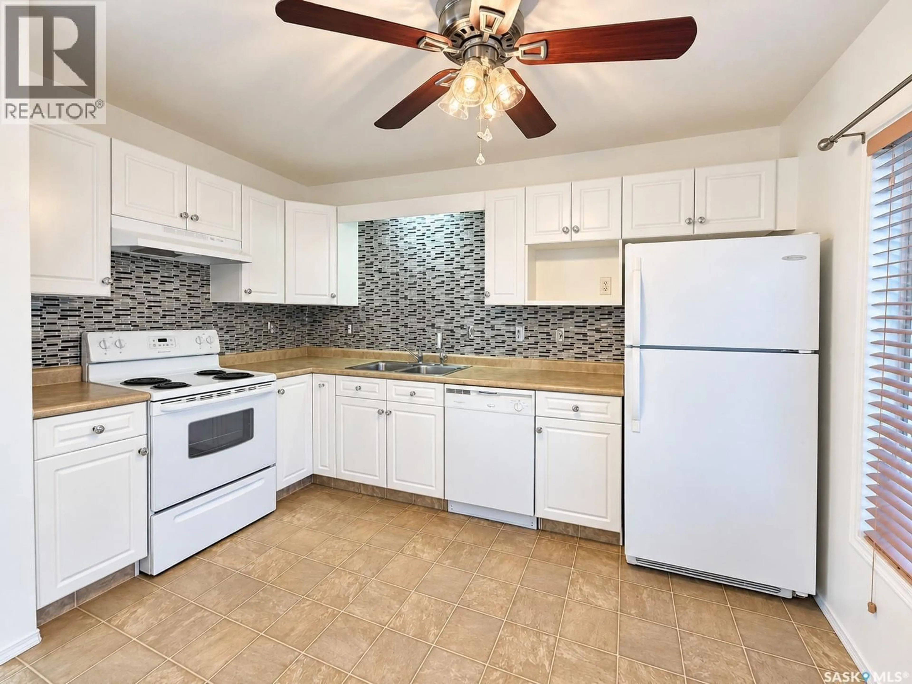 Standard kitchen, ceramic/tile floor for 68 - 4901 CHILD AVENUE, Regina Saskatchewan S4X4T7