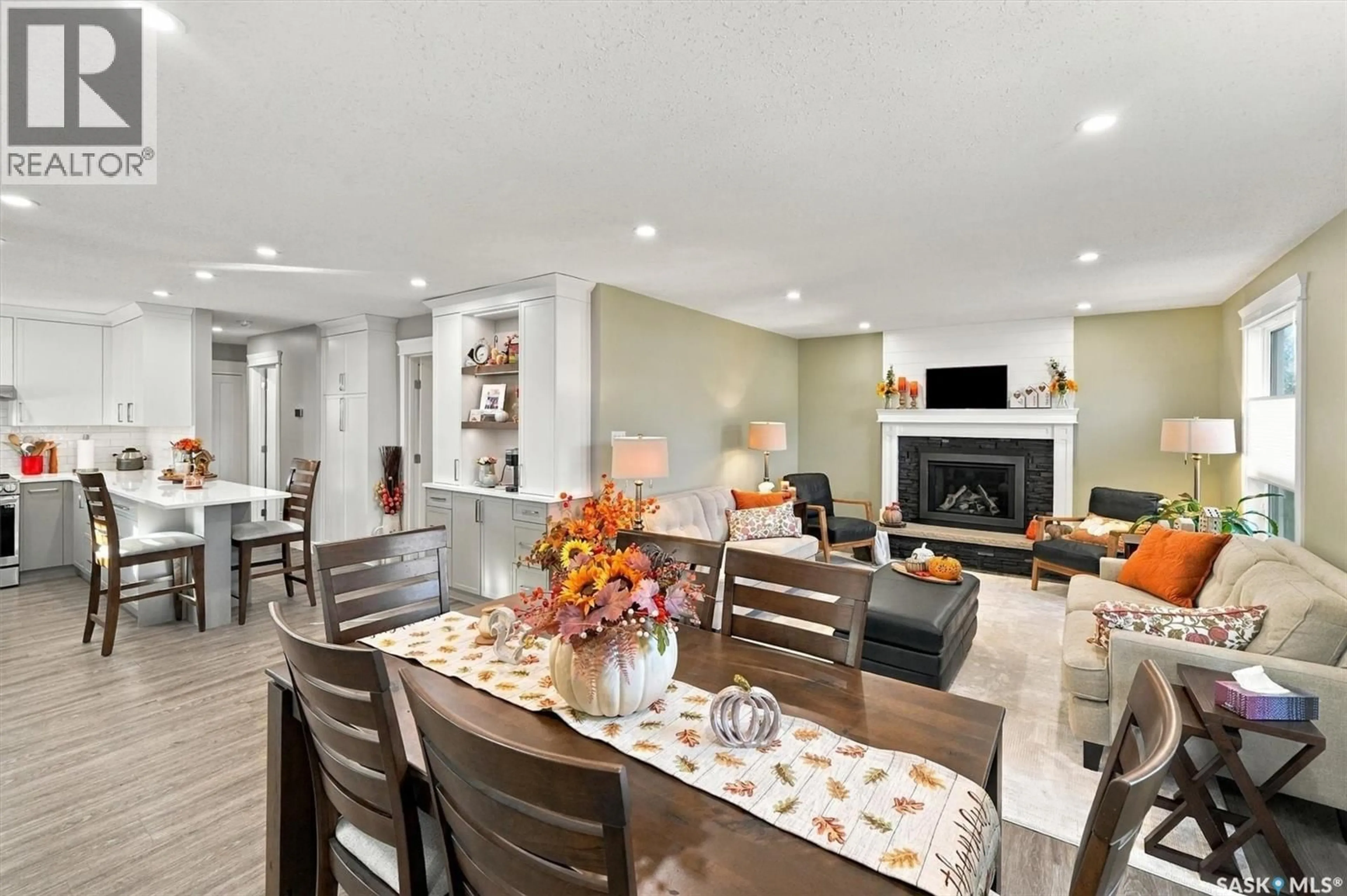 Open concept kitchen, unknown for 627 SPENCER WAY, Saskatoon Saskatchewan S7K7S9