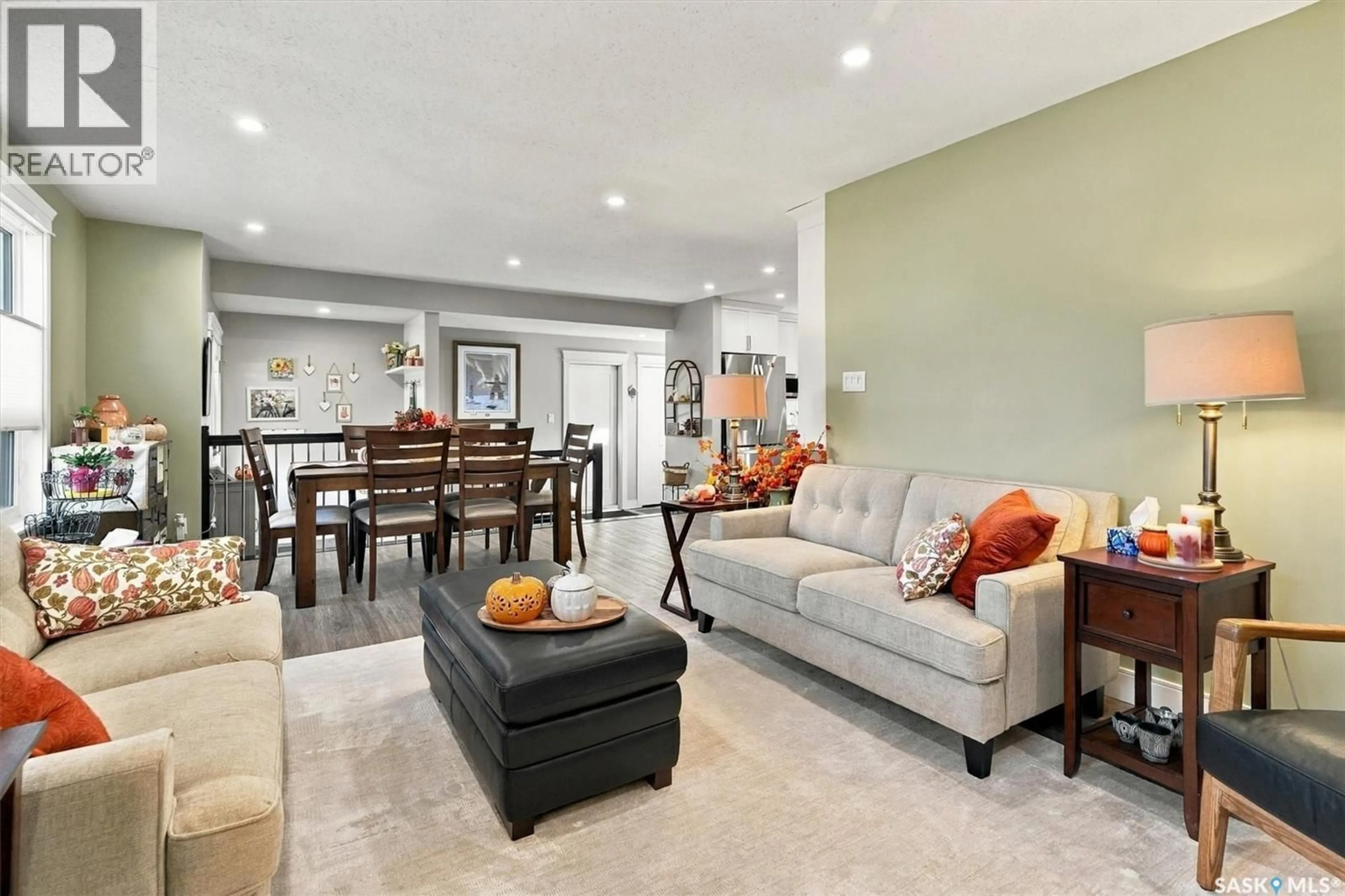 Living room with furniture, unknown for 627 SPENCER WAY, Saskatoon Saskatchewan S7K7S9