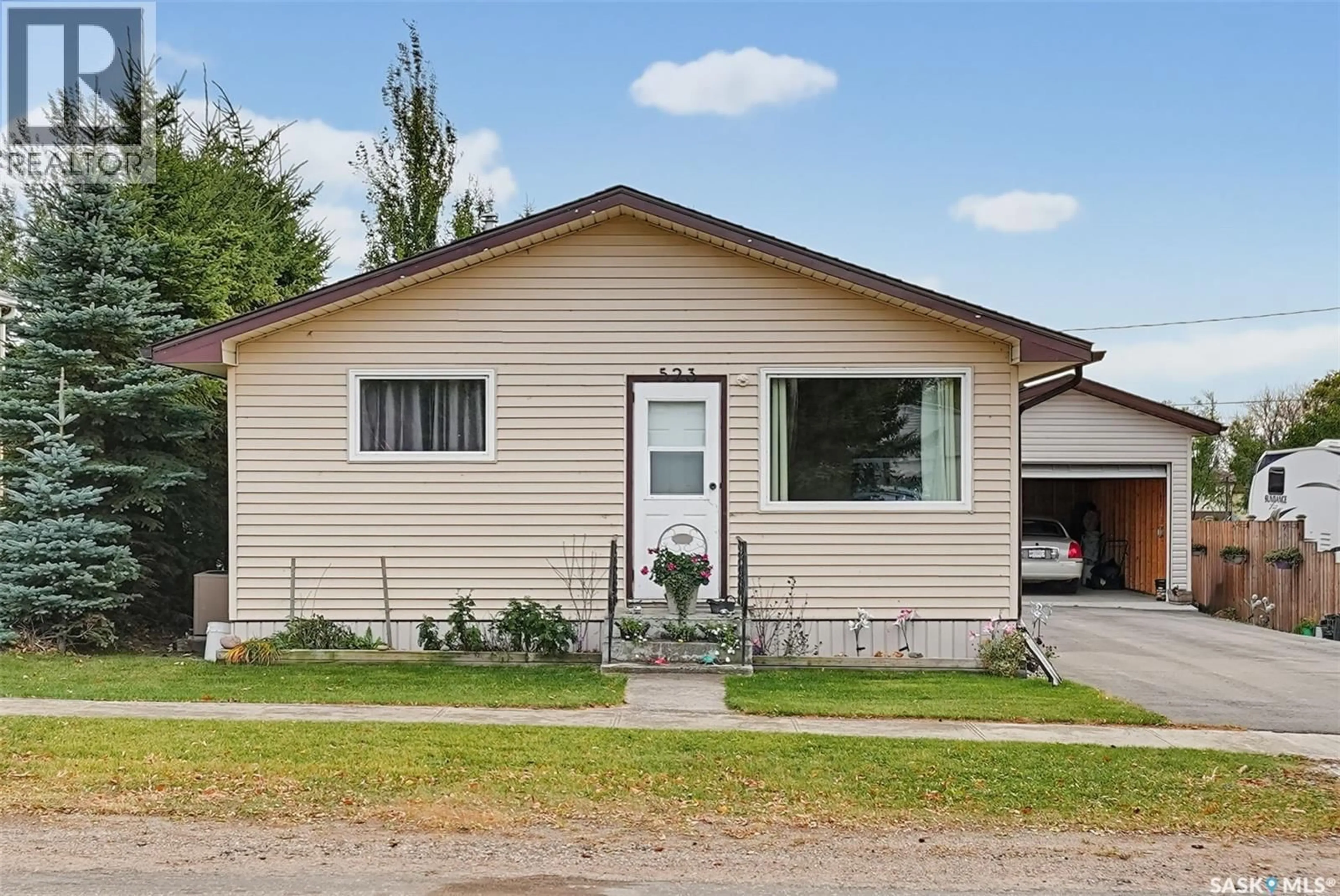 Home with vinyl exterior material, street for 523 ST ANTHONY STREET, Bruno Saskatchewan S0K0S0