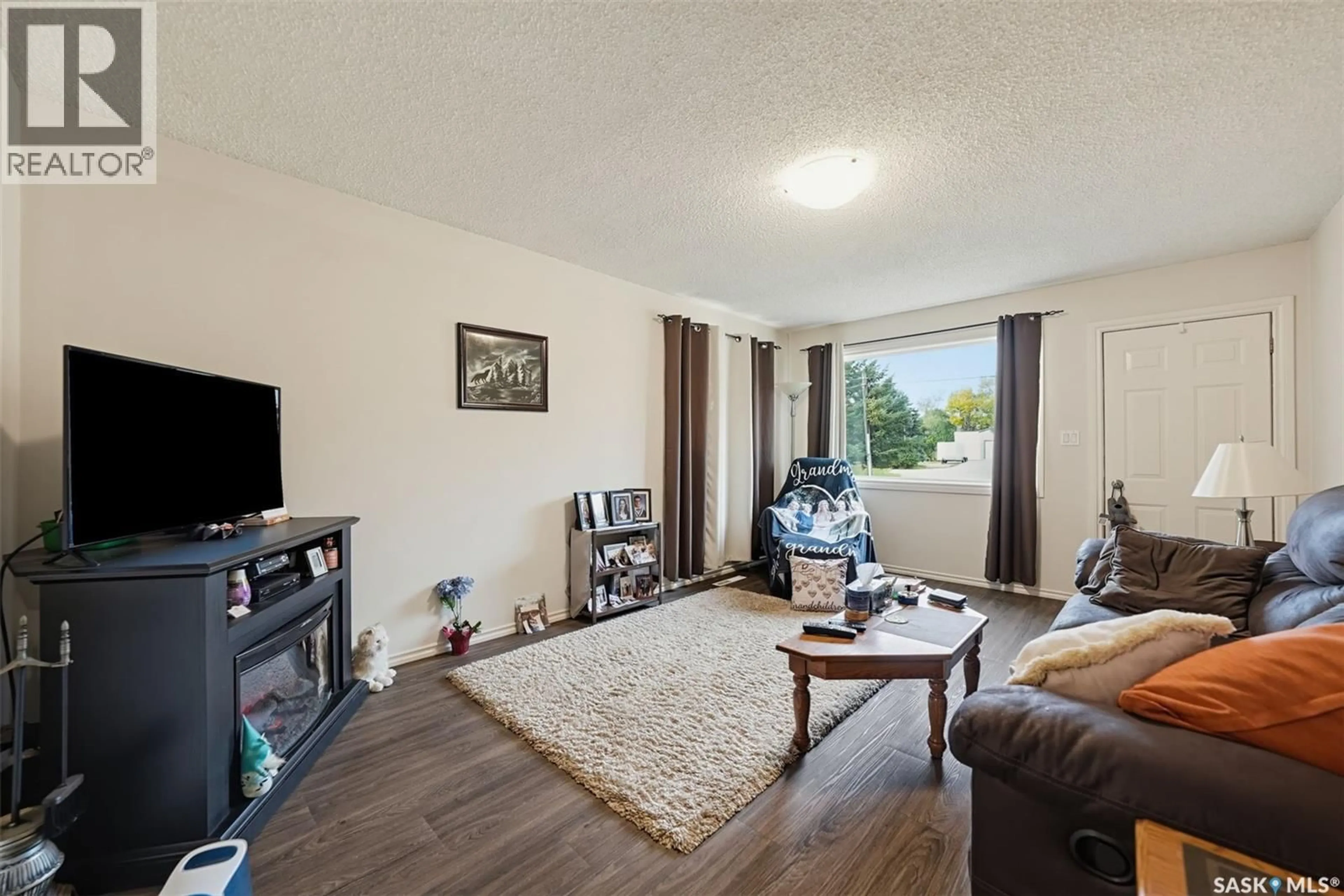 Living room with furniture, unknown for 523 ST ANTHONY STREET, Bruno Saskatchewan S0K0S0
