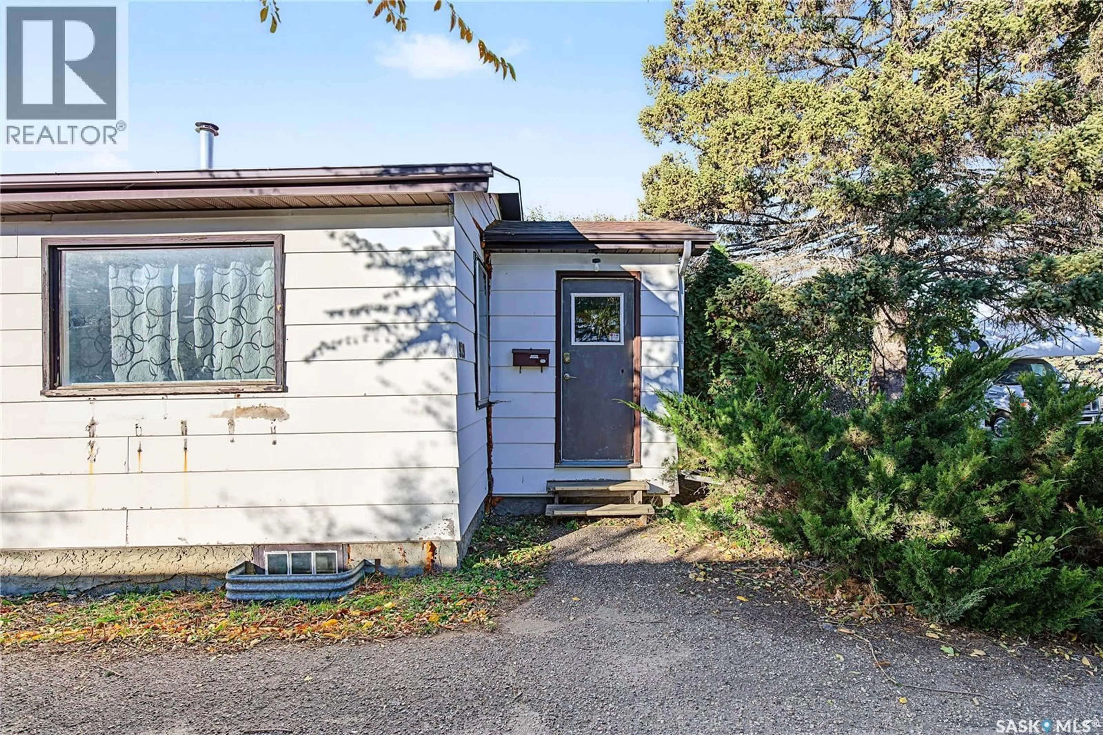 Unknown for 929 HALL STREET, Moose Jaw Saskatchewan S6H2S3