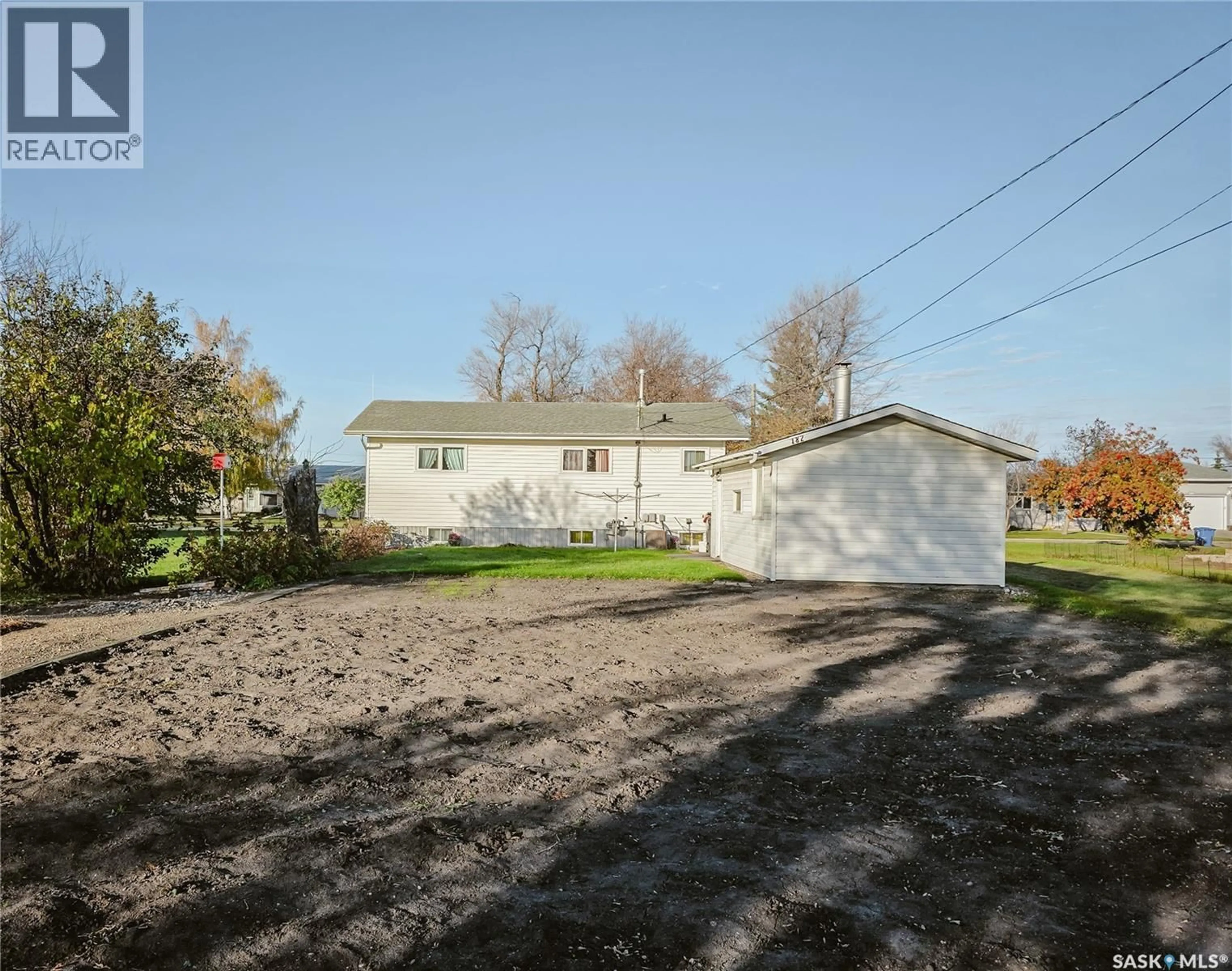 A pic from outside/outdoor area/front of a property/back of a property/a pic from drone, street for 182 SCOTIA STREET, Melville Saskatchewan S0A2P0