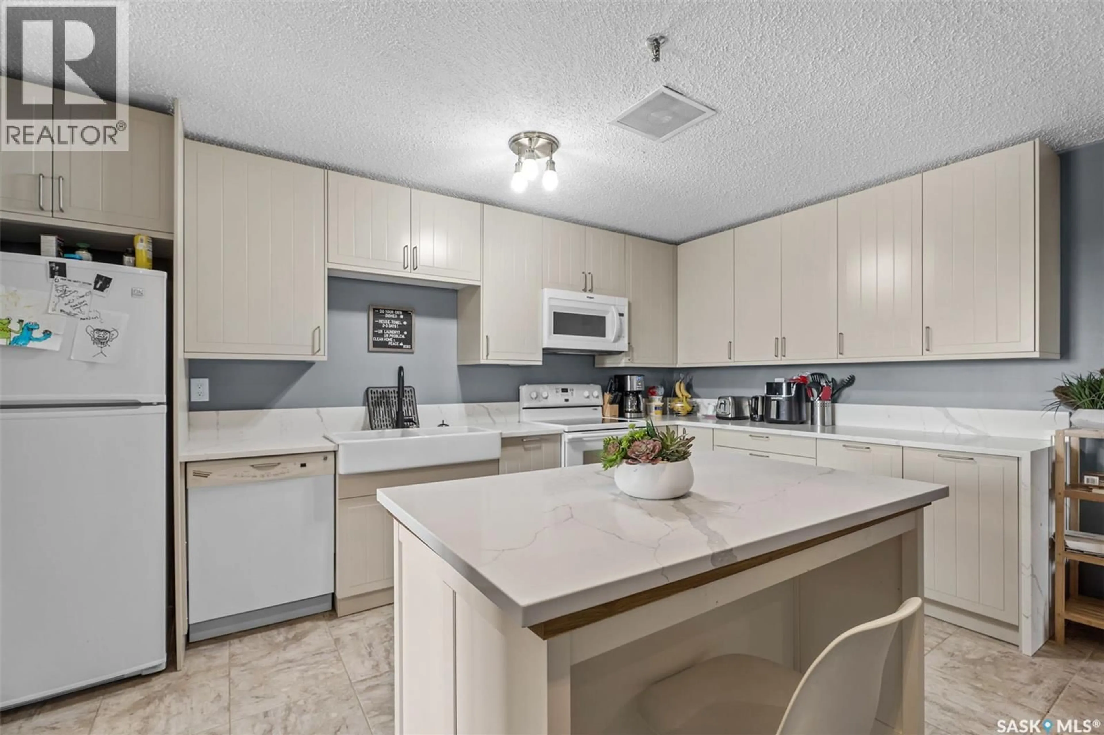 Standard kitchen, ceramic/tile floor for 510 - 801 5TH AVENUE, Saskatoon Saskatchewan S7K2R2