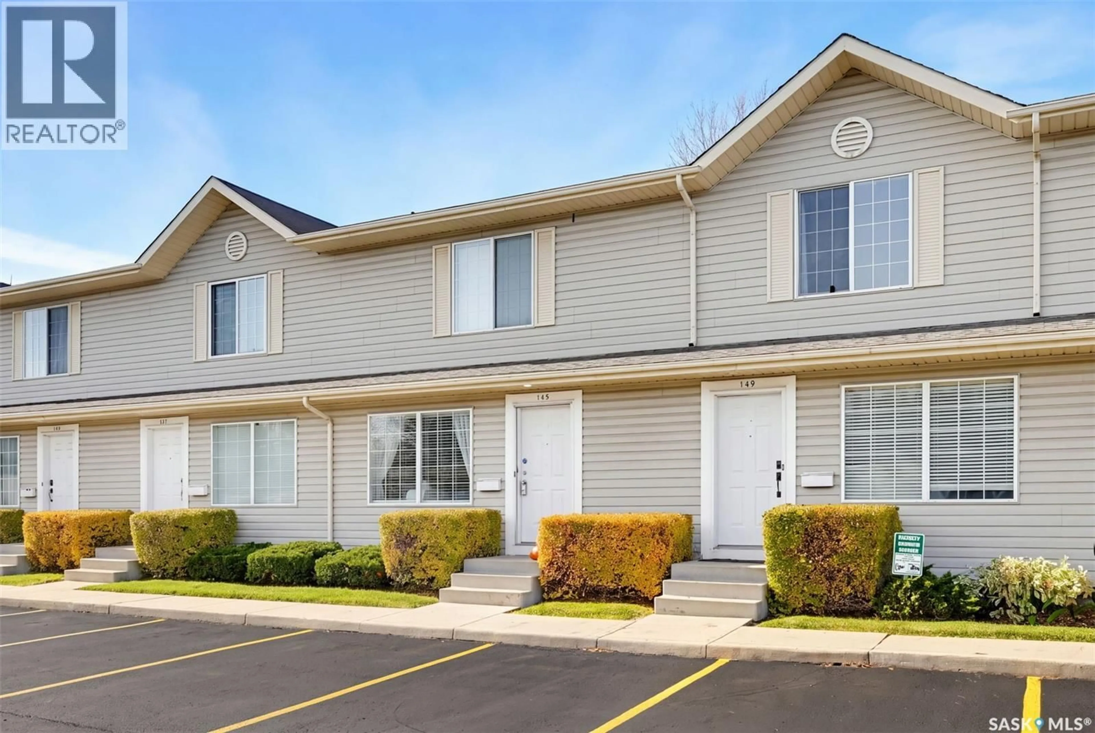 Home with vinyl exterior material, street for 815 - 145 KRISTJANSON ROAD, Saskatoon Saskatchewan S7S1M6