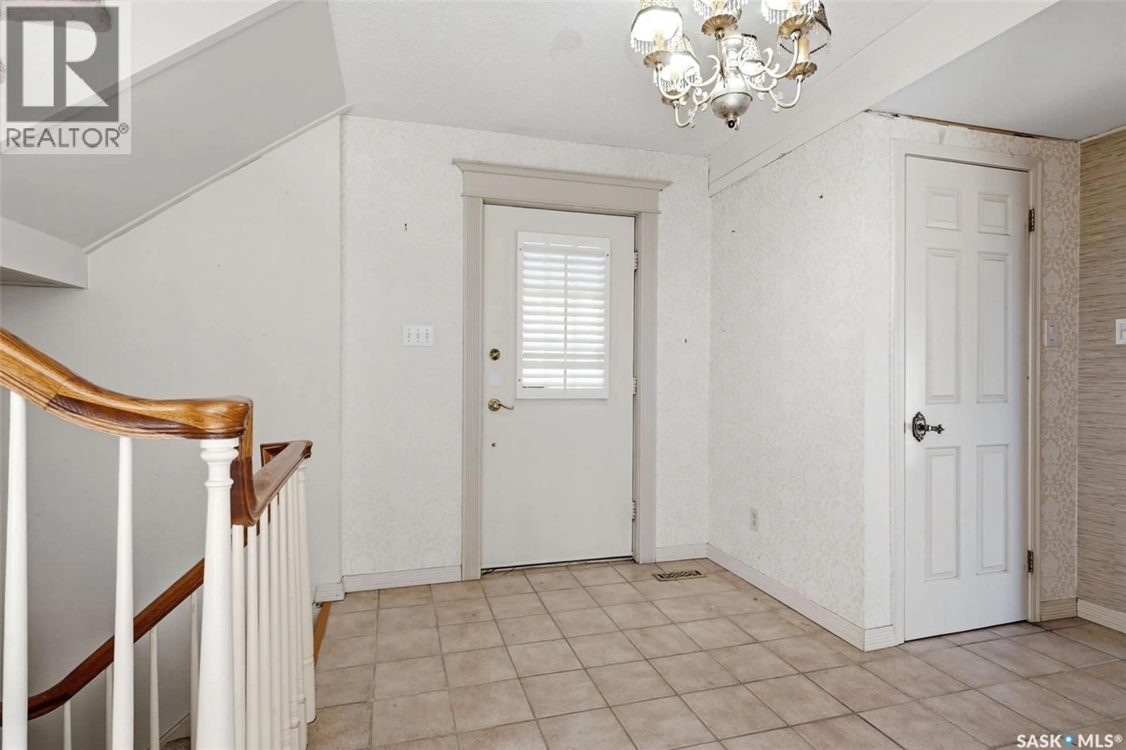 Unknown for 1034 GRYPHONS WALK, Regina Saskatchewan S4S6X1