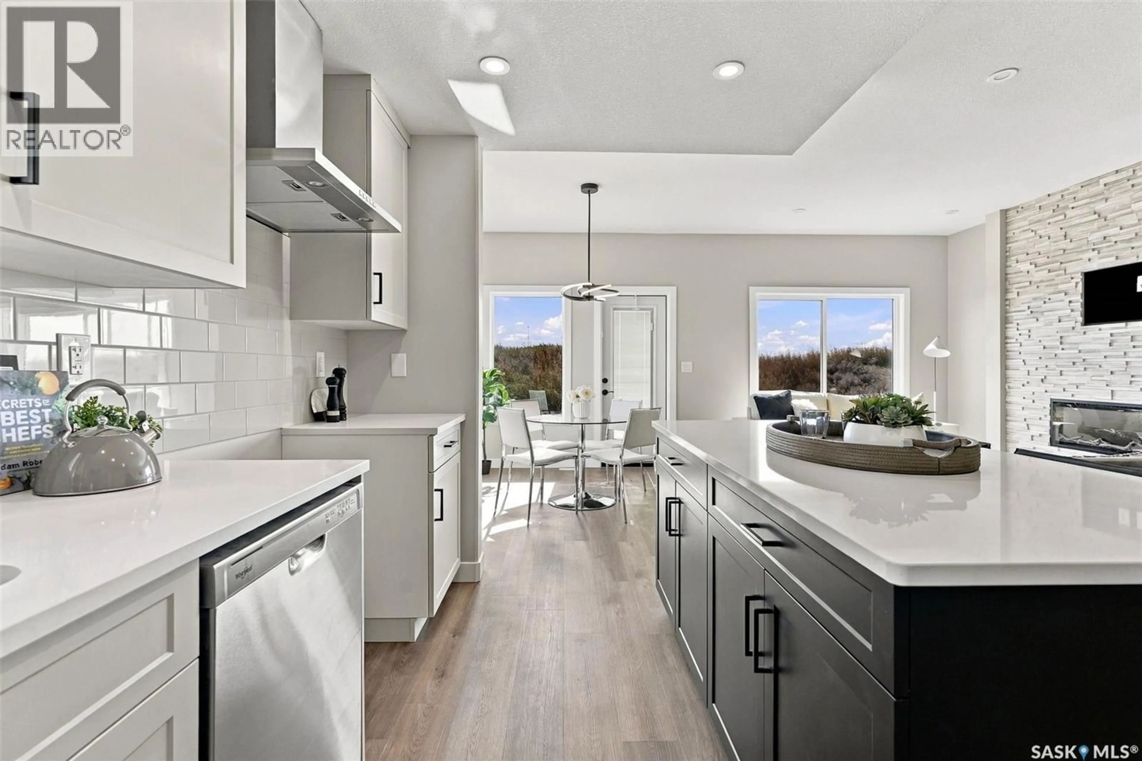 Open concept kitchen, ceramic/tile floor for 118 ASOKANIHKEW WAY, Saskatoon Saskatchewan S7V2C3