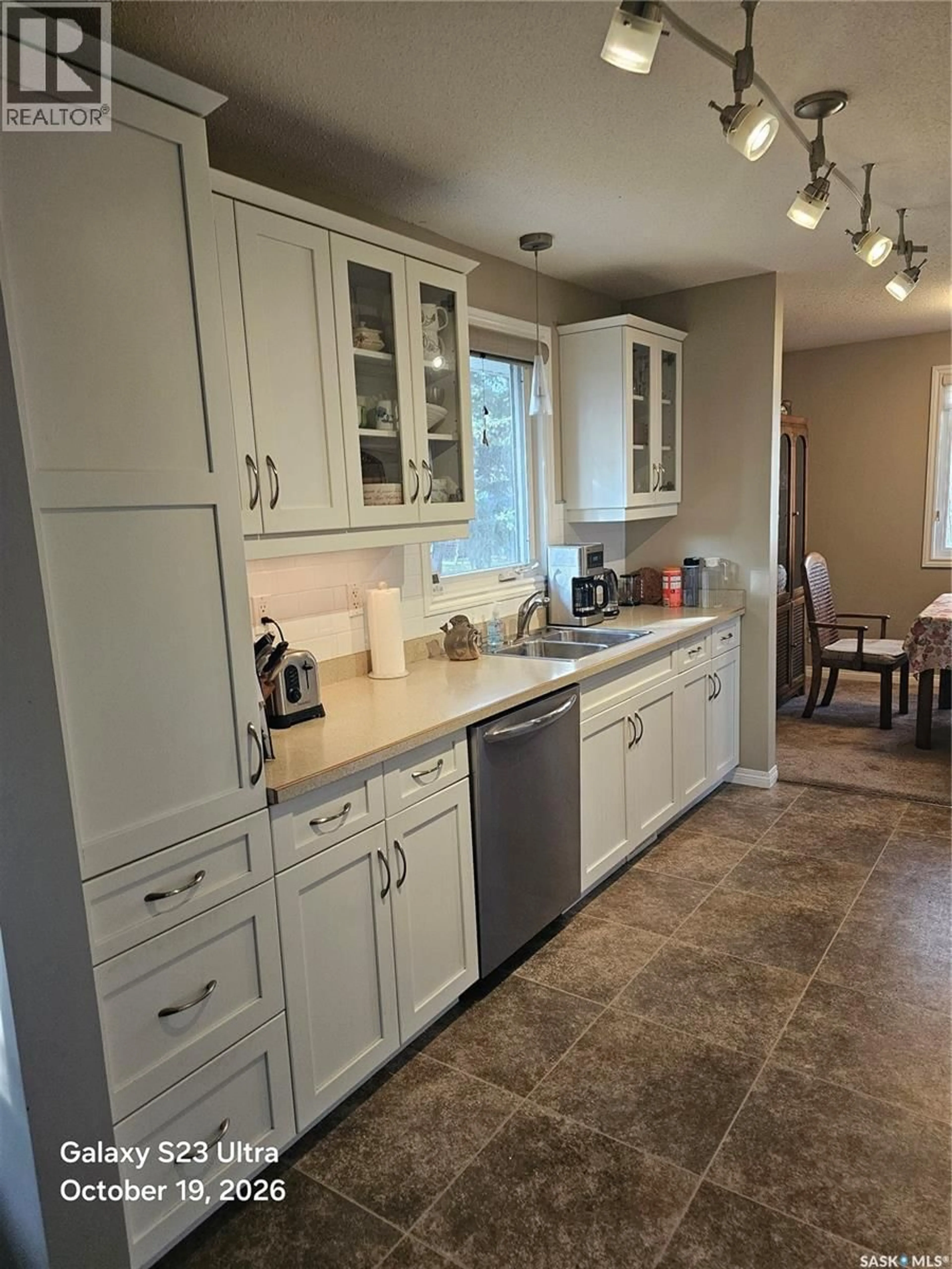 Open concept kitchen, ceramic/tile floor for THOMPSON ACREAGE, Corman Park Rm No. 344 Saskatchewan S7K3J8