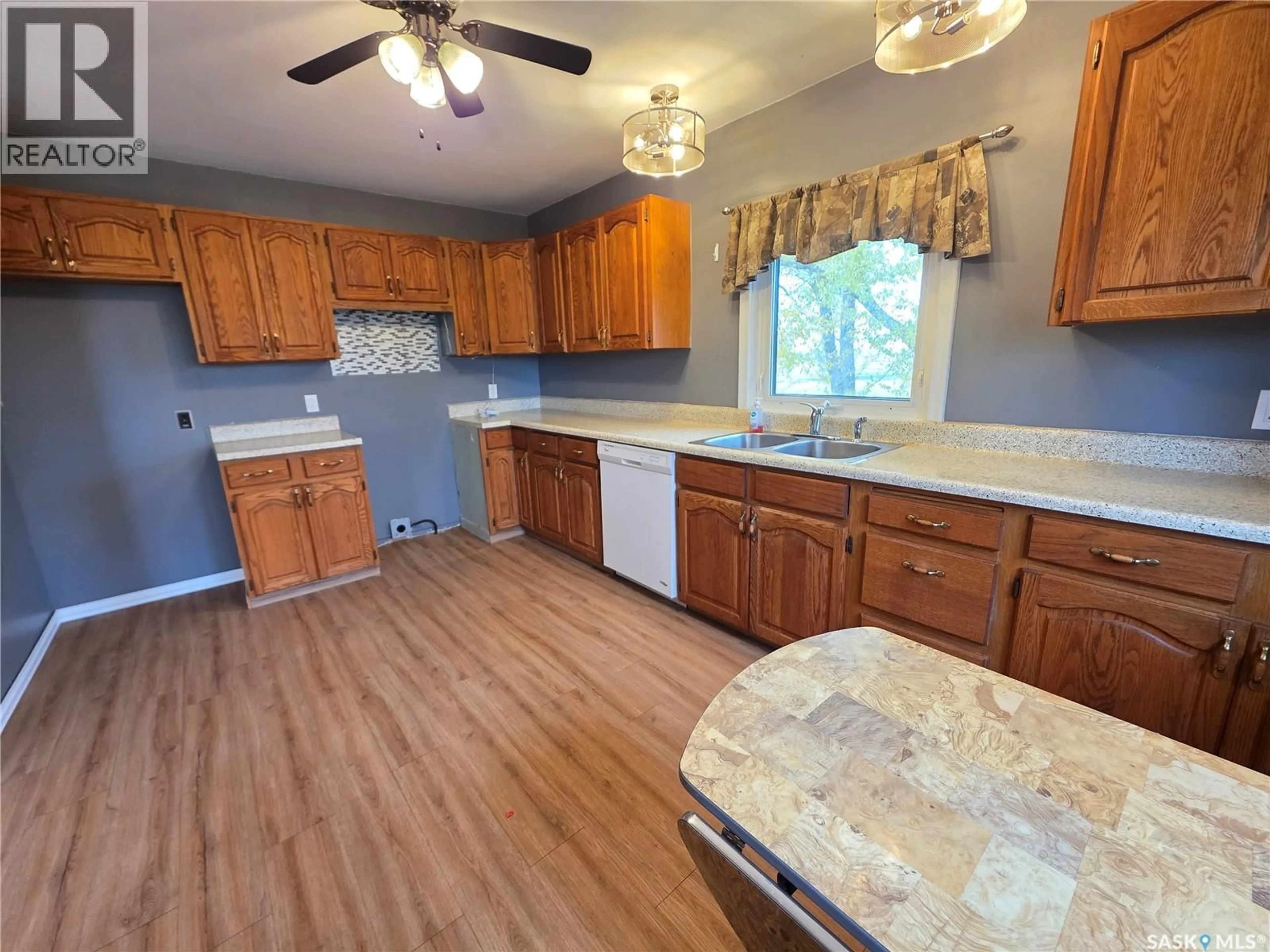 Open concept kitchen, unknown for 645 - 10429 GRID ROAD, Main Centre Saskatchewan S0H2V0