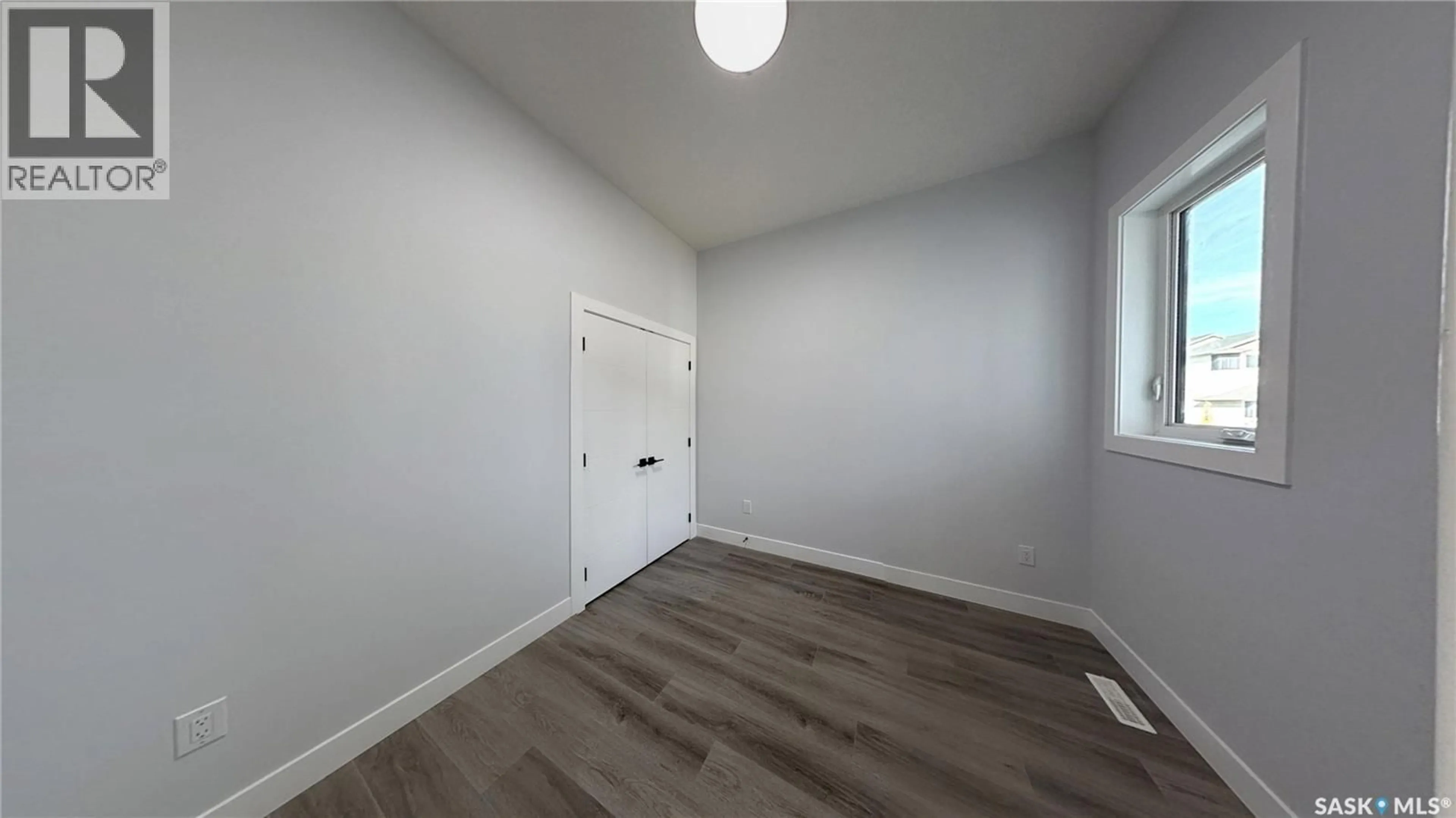 A pic of a room for 715 NAZARALI UNION, Saskatoon Saskatchewan S7V1X4