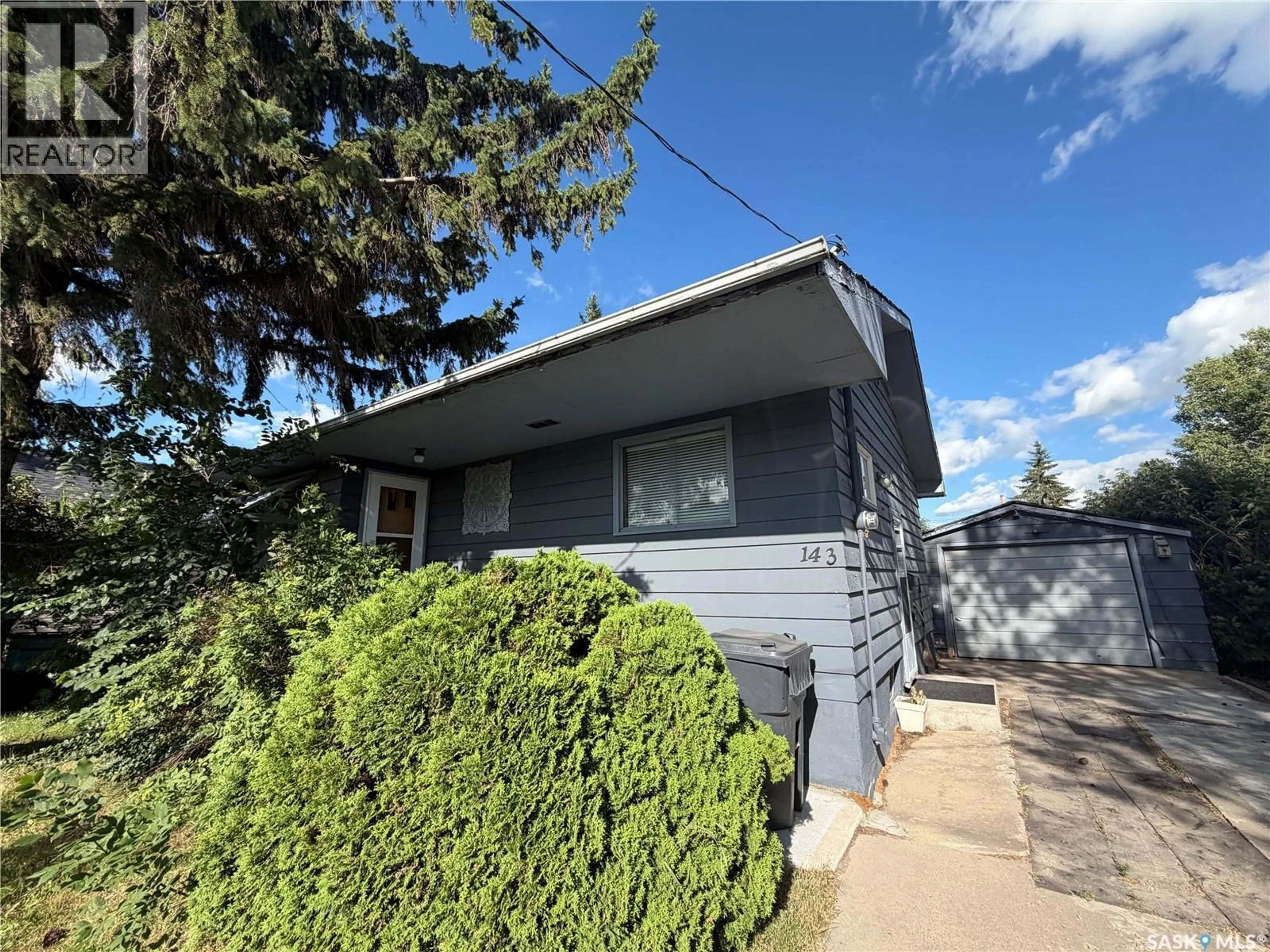 Home with vinyl exterior material, street for 143 GLADSTONE AVENUE, Yorkton Saskatchewan S3N2A7