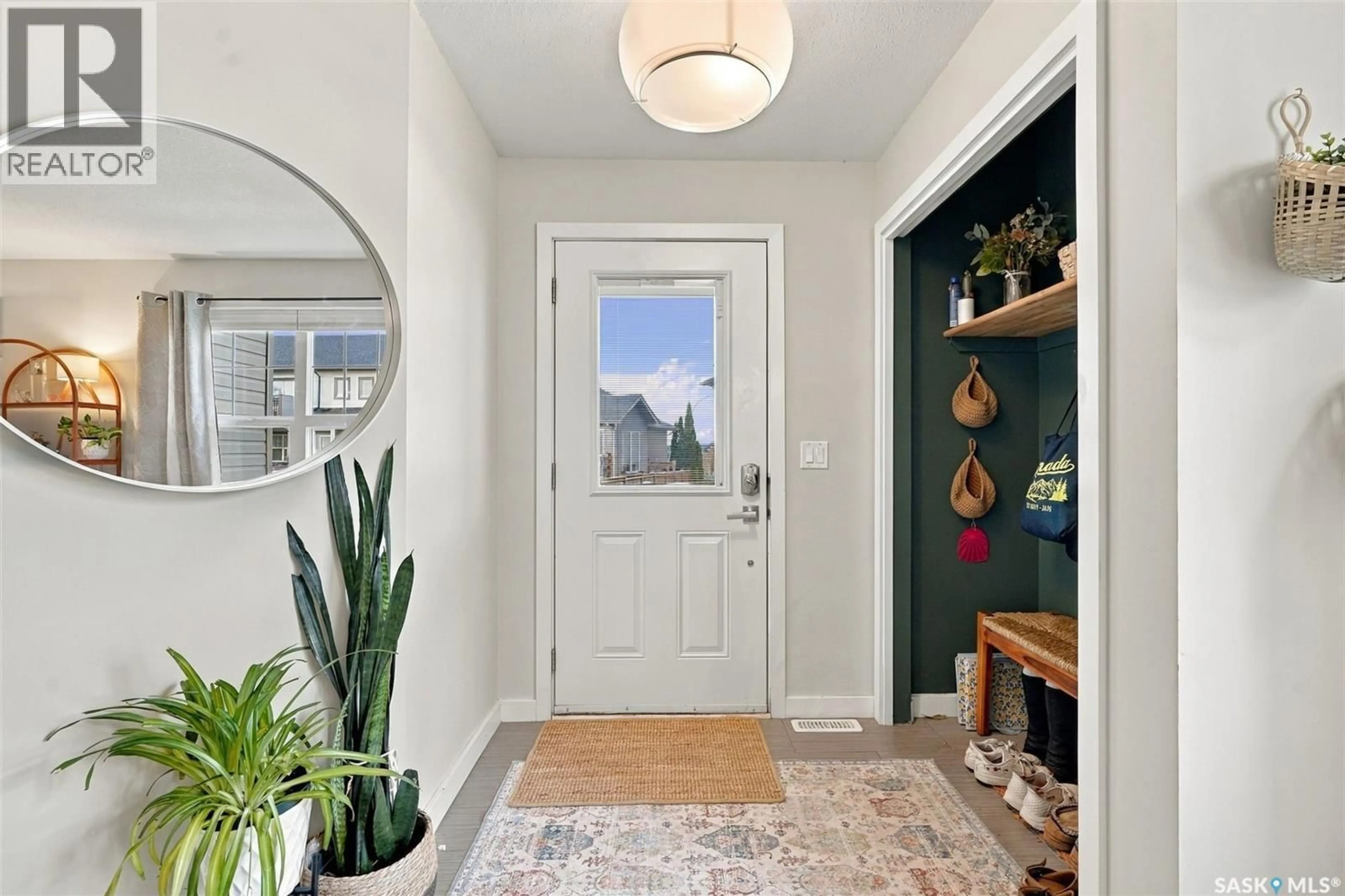 Indoor entryway for 1015 - 211 PATRICK CRESCENT, Saskatoon Saskatchewan S7W0M2