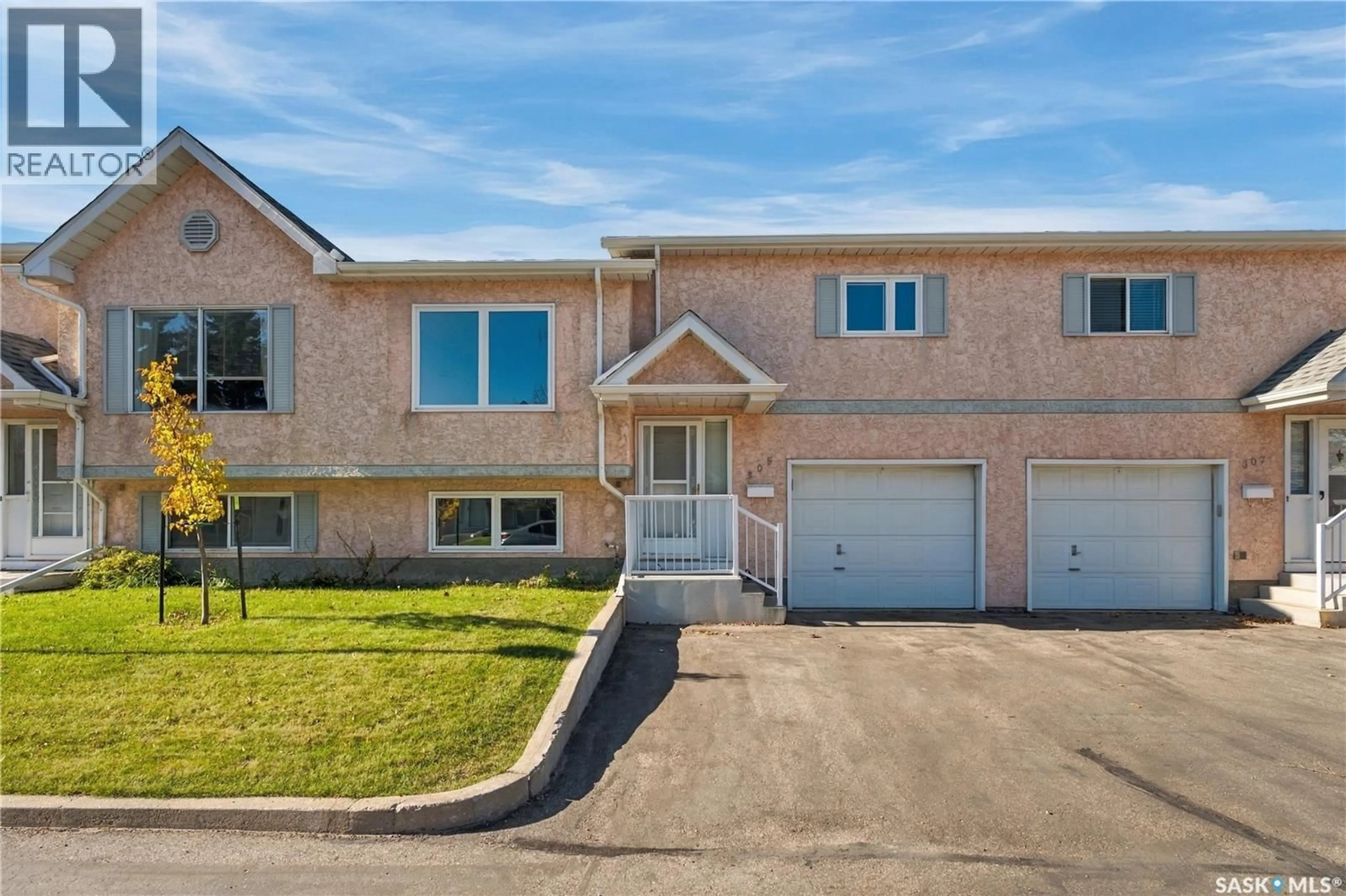 Home with brick exterior material, street for 305 - 610 PEREHUDOFF CRESCENT, Saskatoon Saskatchewan S7N4H5