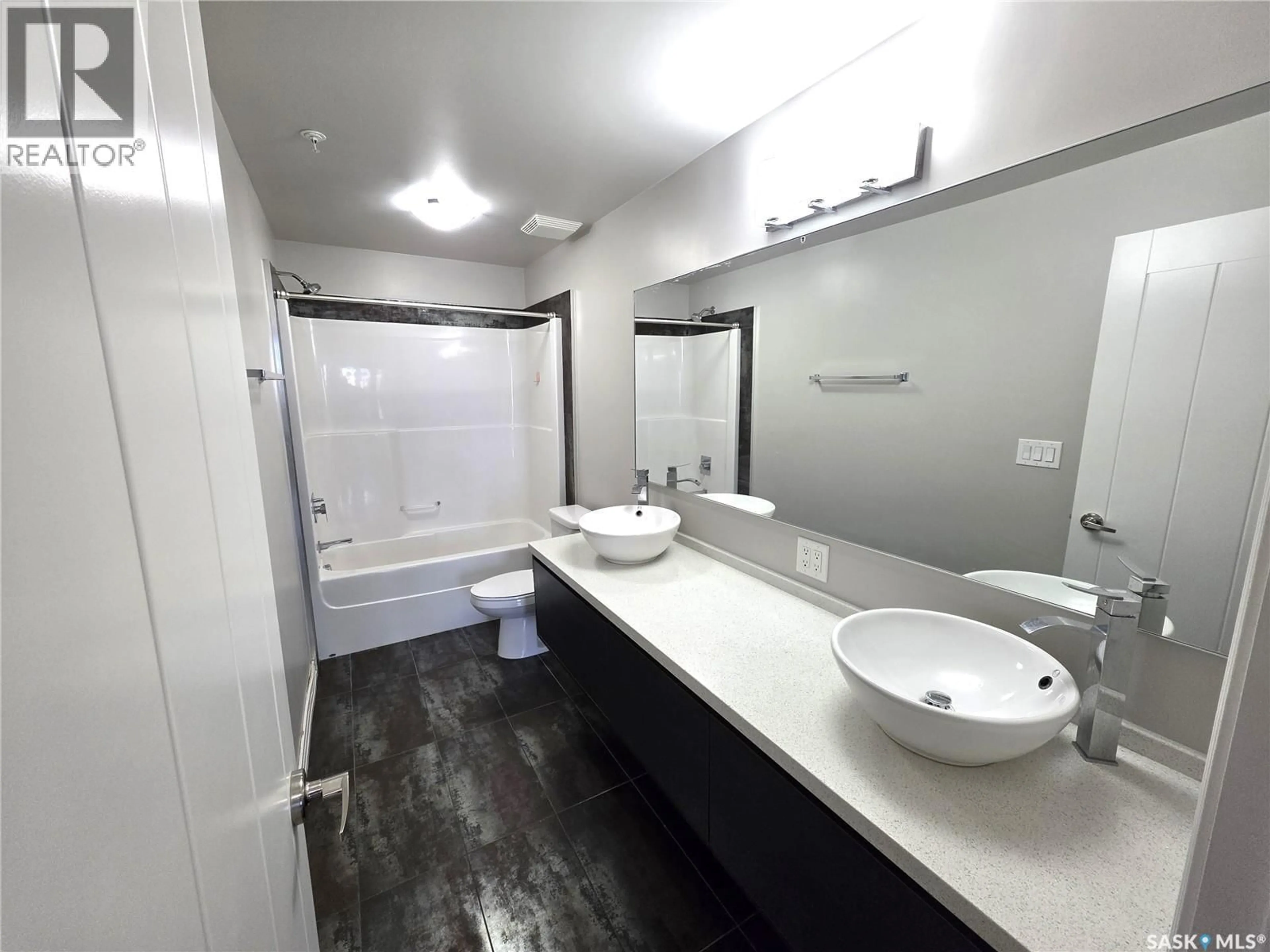 Standard bathroom, unknown for 216 235 EVERGREEN SQUARE, Saskatoon Saskatchewan S7W0T9