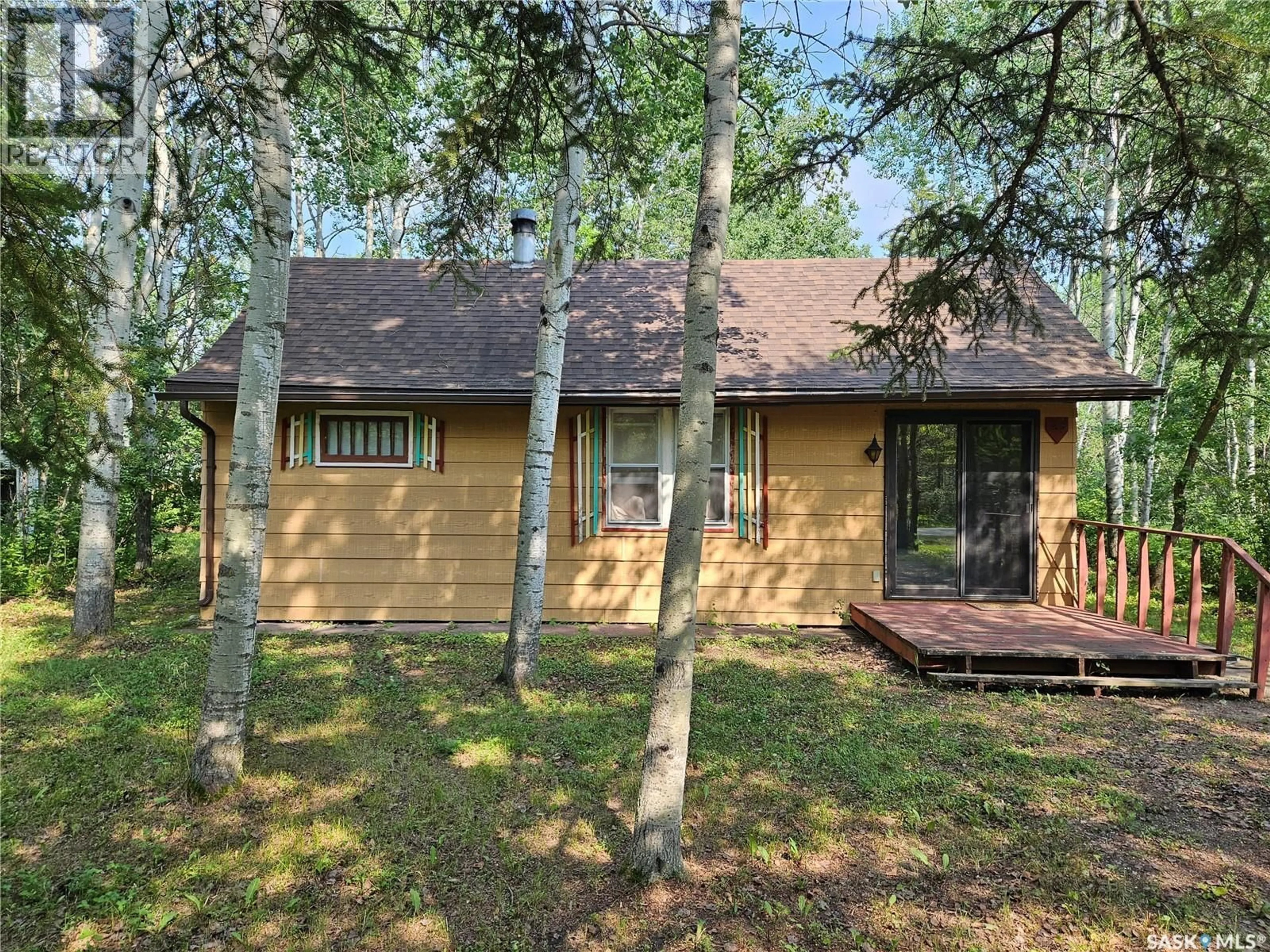 Home with vinyl exterior material, forest/trees view for 25 ASPEN CRESCENT, Moose Mountain Provincial Park Saskatchewan S0C0R0
