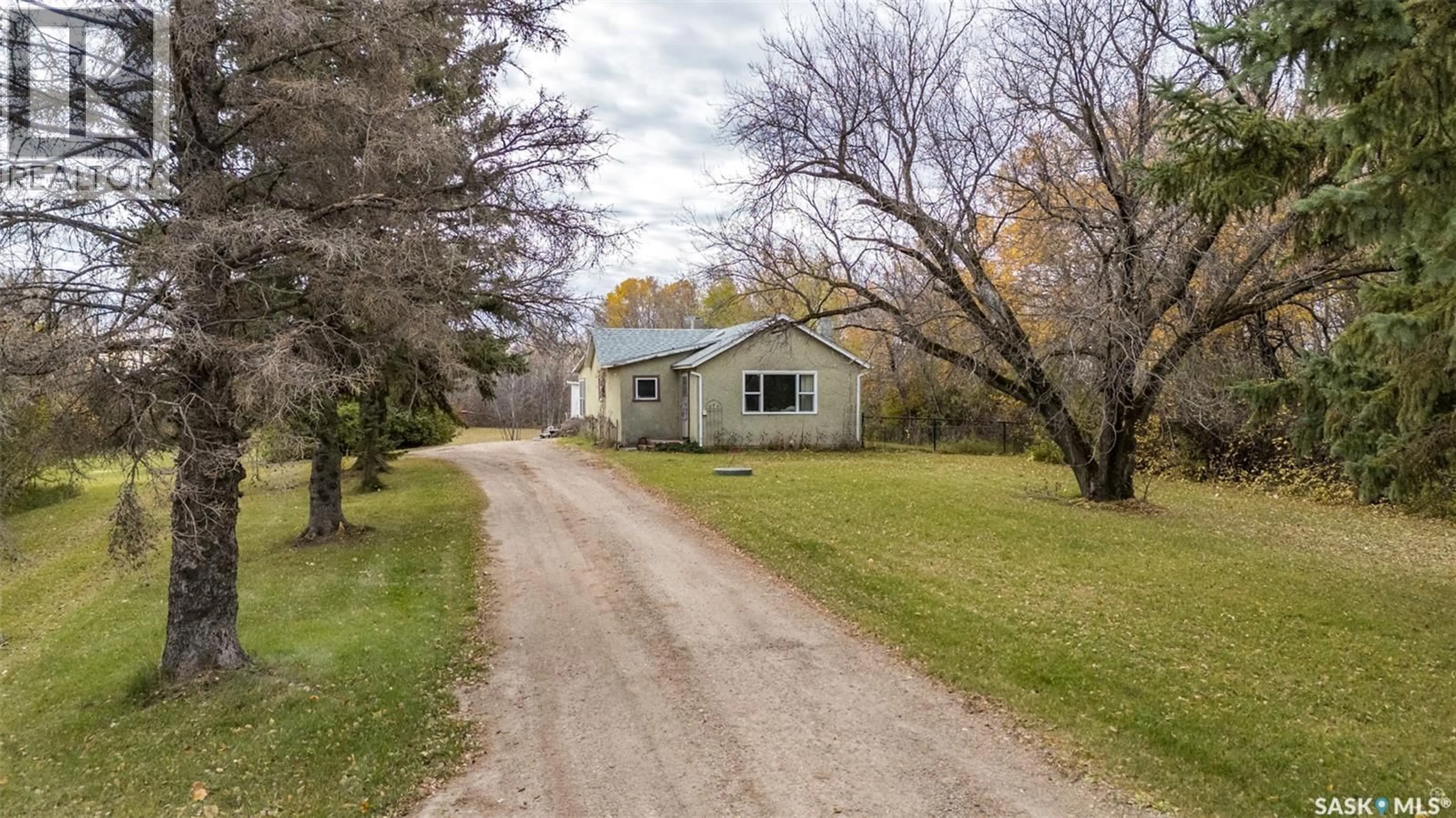 A pic from outside/outdoor area/front of a property/back of a property/a pic from drone, street for 276 LINCOLN PARK ROAD, Prince Albert Rm No. 461 Saskatchewan S6V5R1