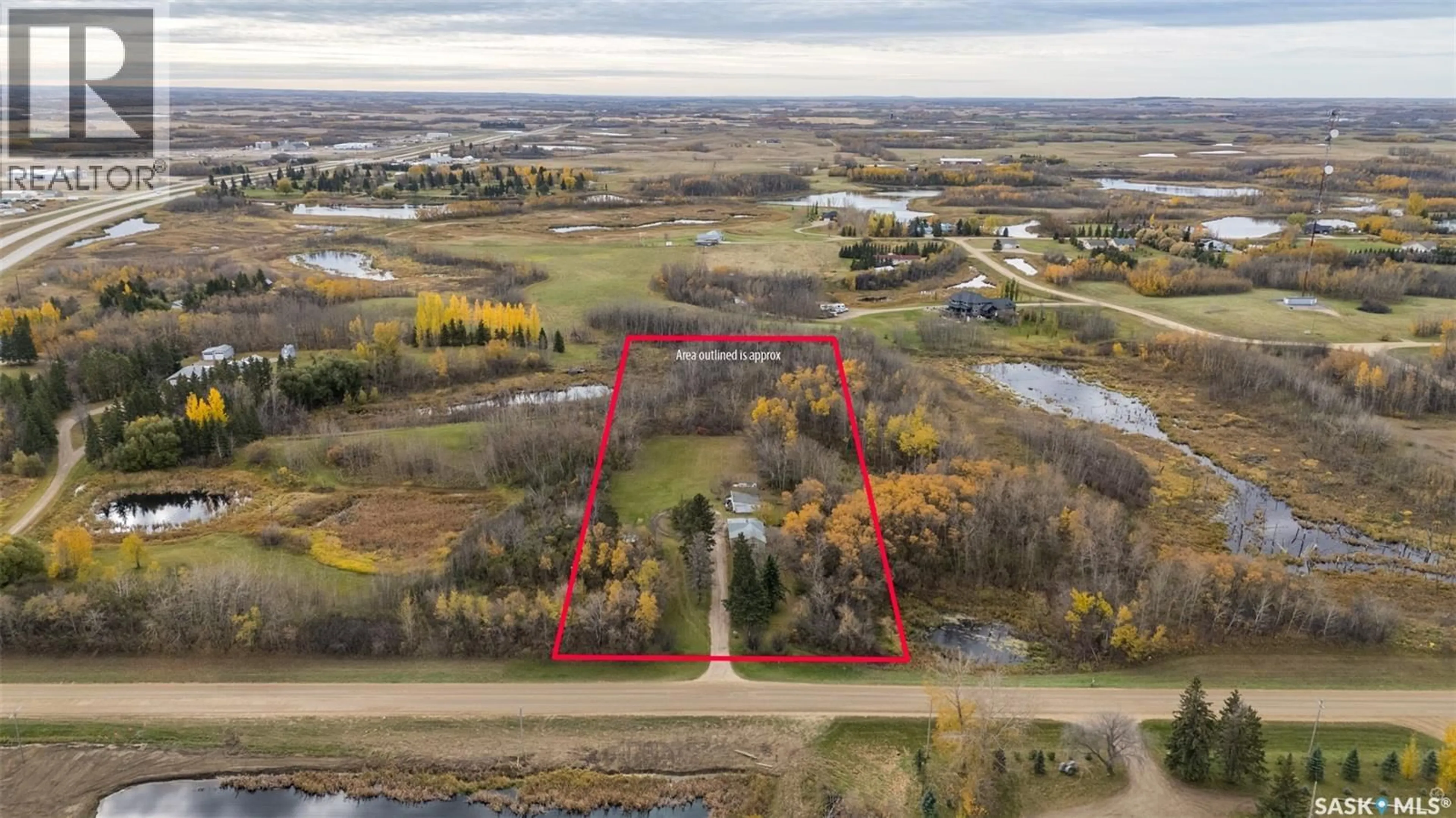 A pic from outside/outdoor area/front of a property/back of a property/a pic from drone, water/lake/river/ocean view for 276 LINCOLN PARK ROAD, Prince Albert Rm No. 461 Saskatchewan S6V5R1