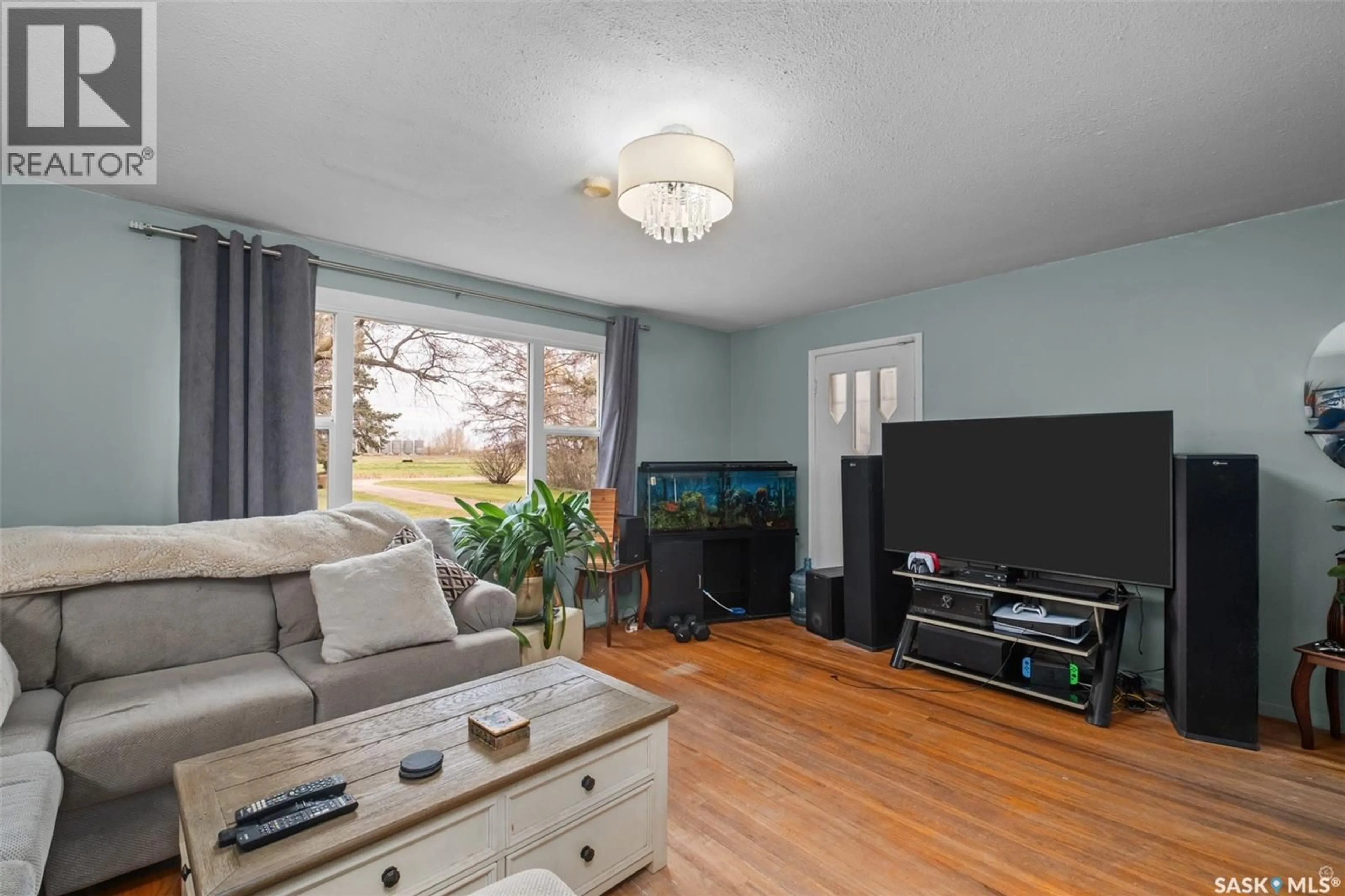 Living room with furniture, unknown for 276 LINCOLN PARK ROAD, Prince Albert Rm No. 461 Saskatchewan S6V5R1