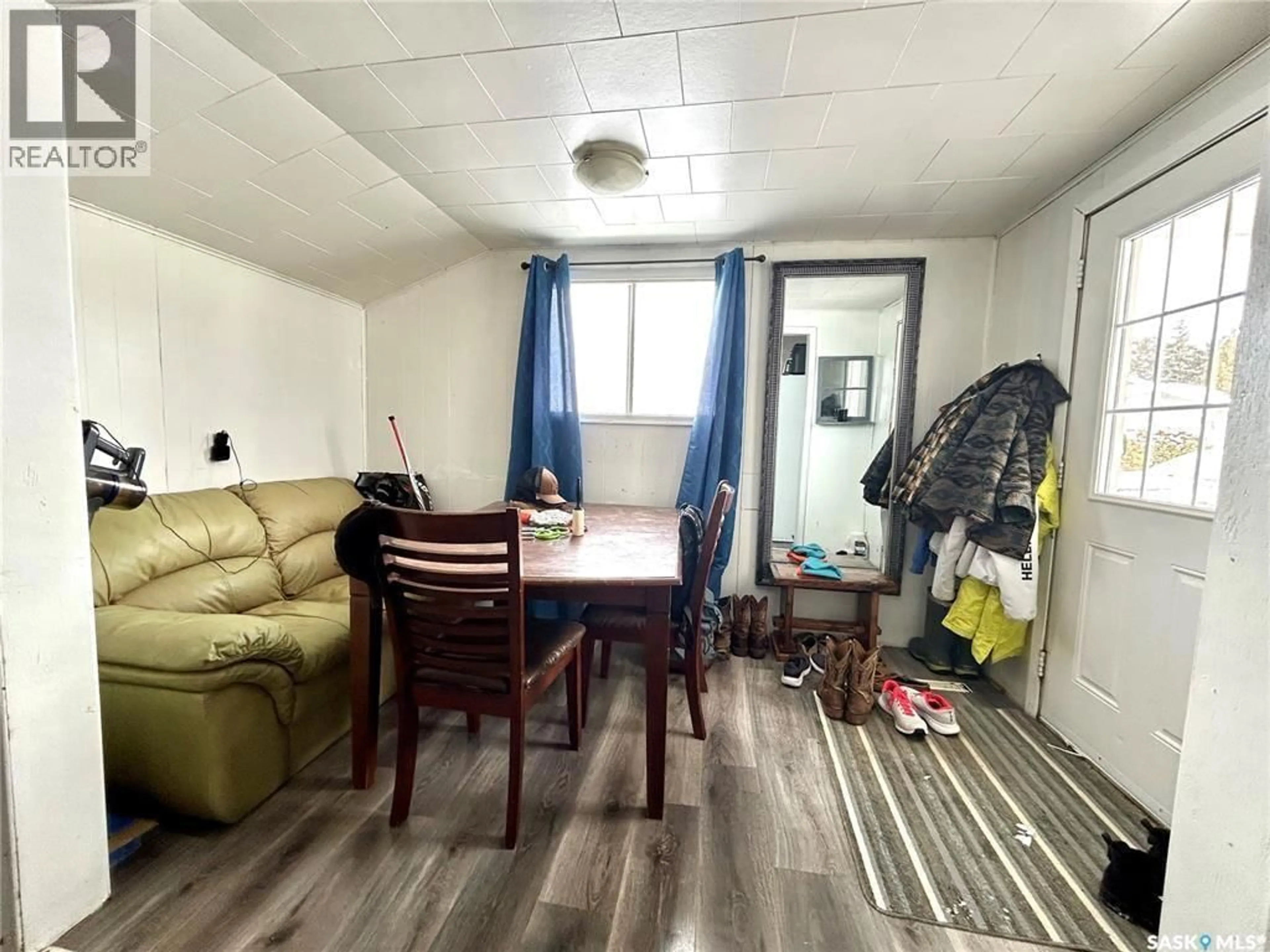 A pic of a room for 821 2ND AVENUE, Zenon Park Saskatchewan S0E1W0