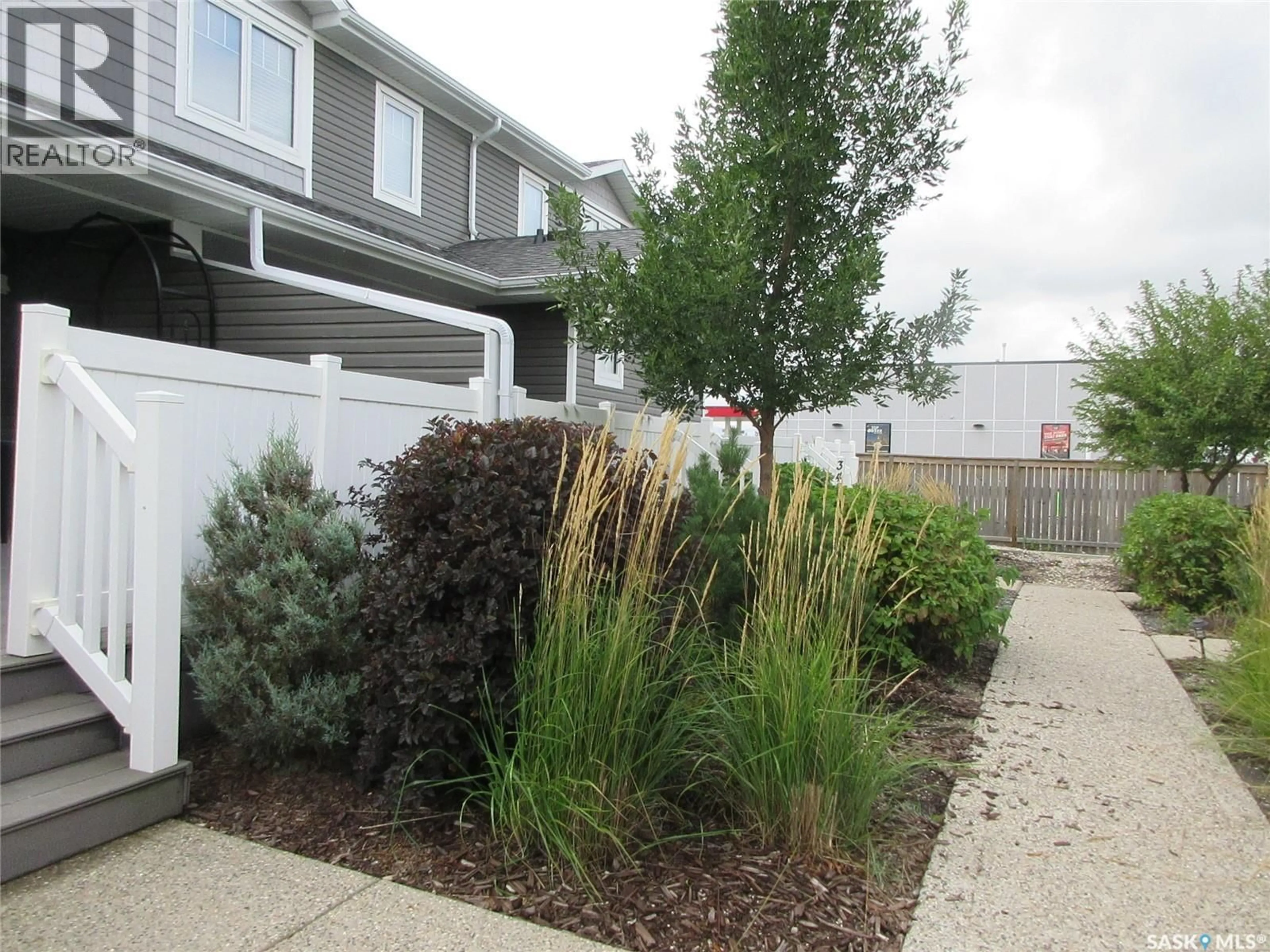 A pic from outside/outdoor area/front of a property/back of a property/a pic from drone, street for 3451 ELGAARD DRIVE, Regina Saskatchewan S4X0N4