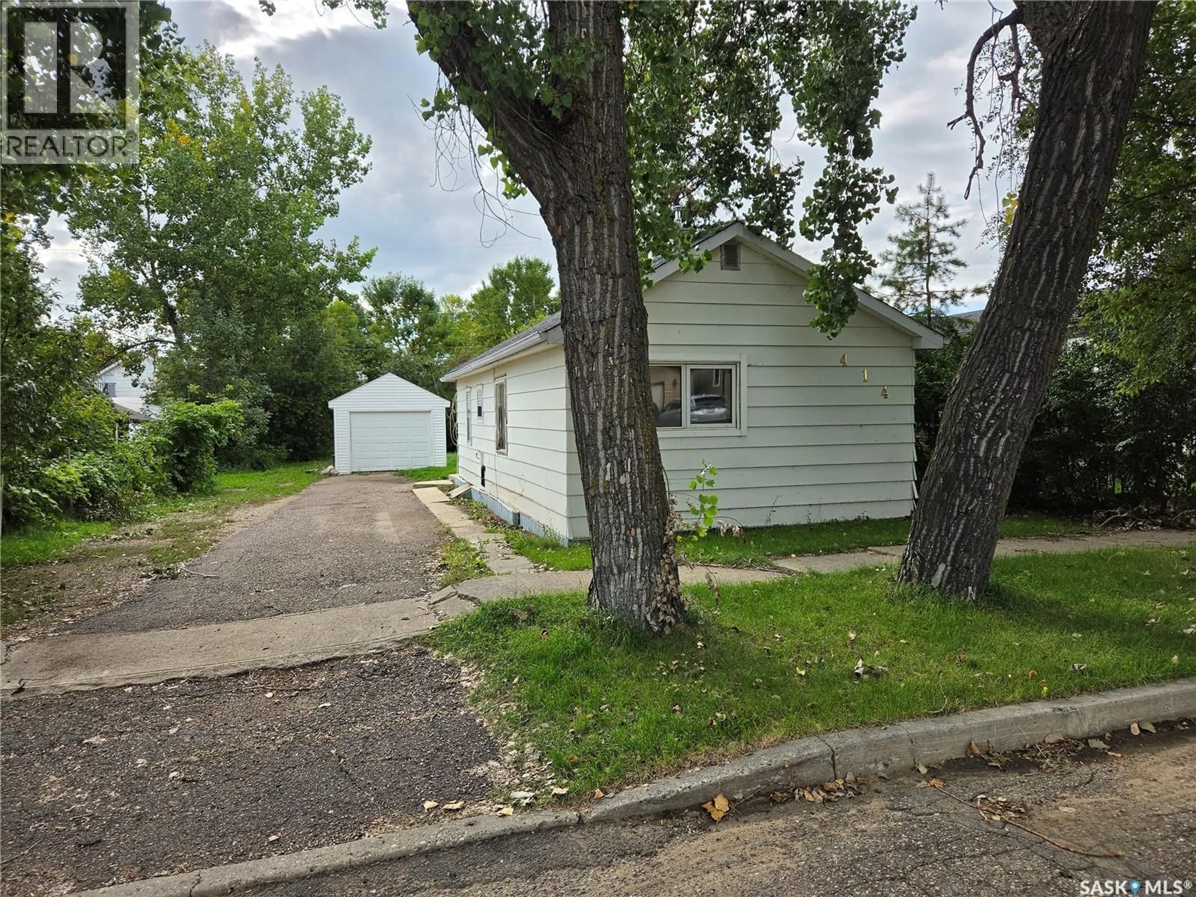Shed for 414 YOUNG STREET, Bienfait Saskatchewan S0C0M0
