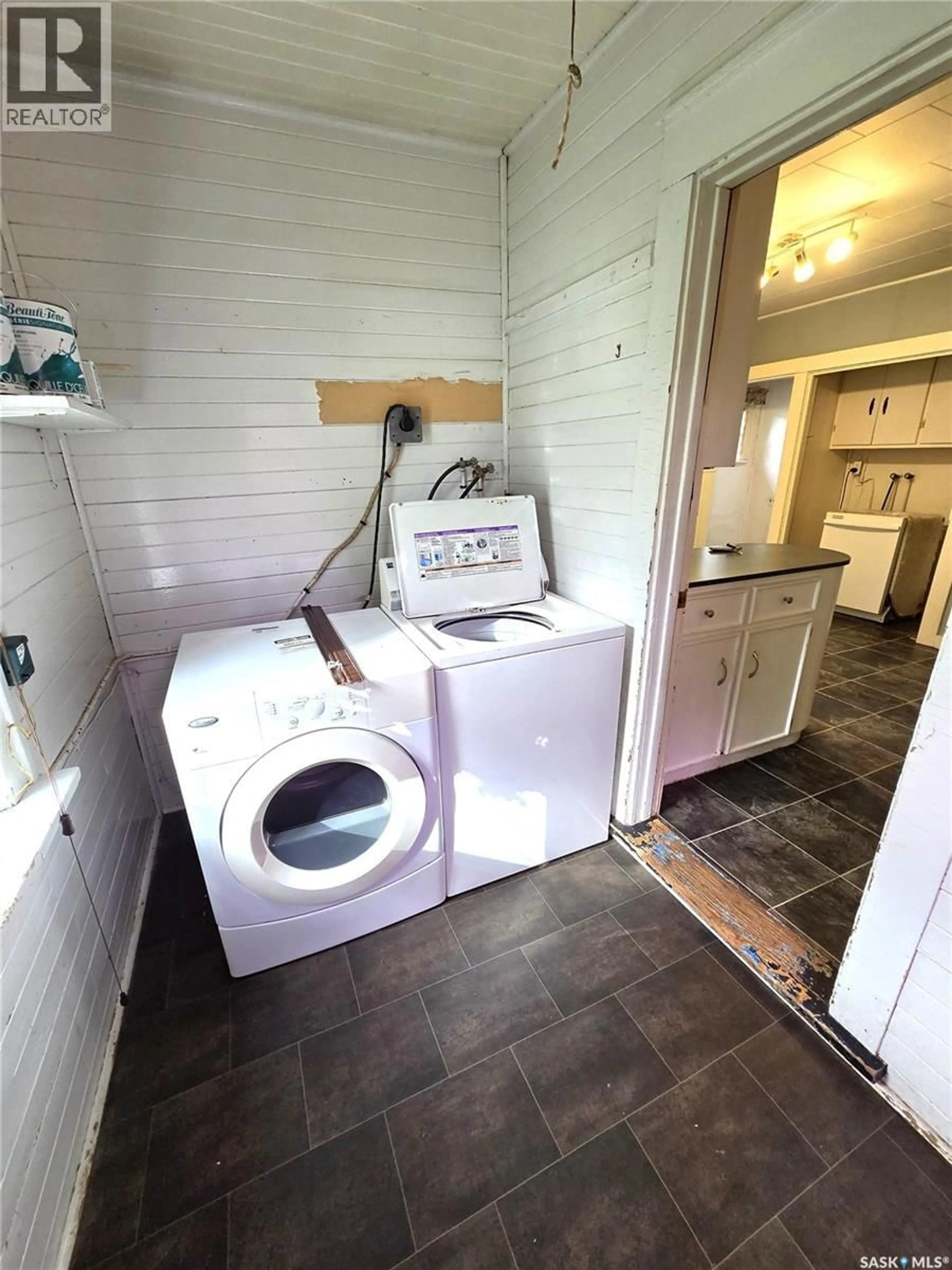 Laundry room for 414 YOUNG STREET, Bienfait Saskatchewan S0C0M0