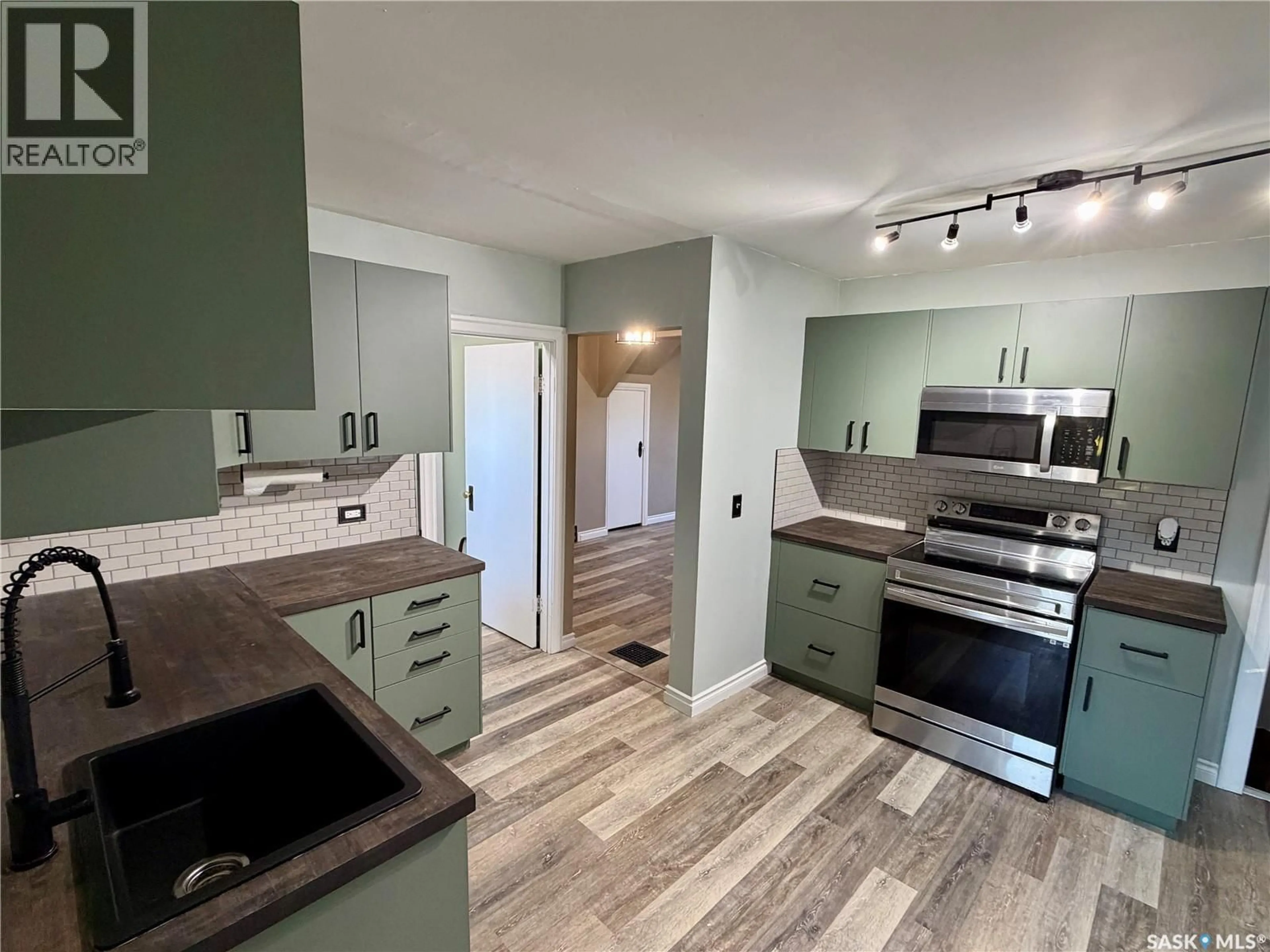 Open concept kitchen, unknown for 302 3RD STREET, Medstead Saskatchewan S0M1W0
