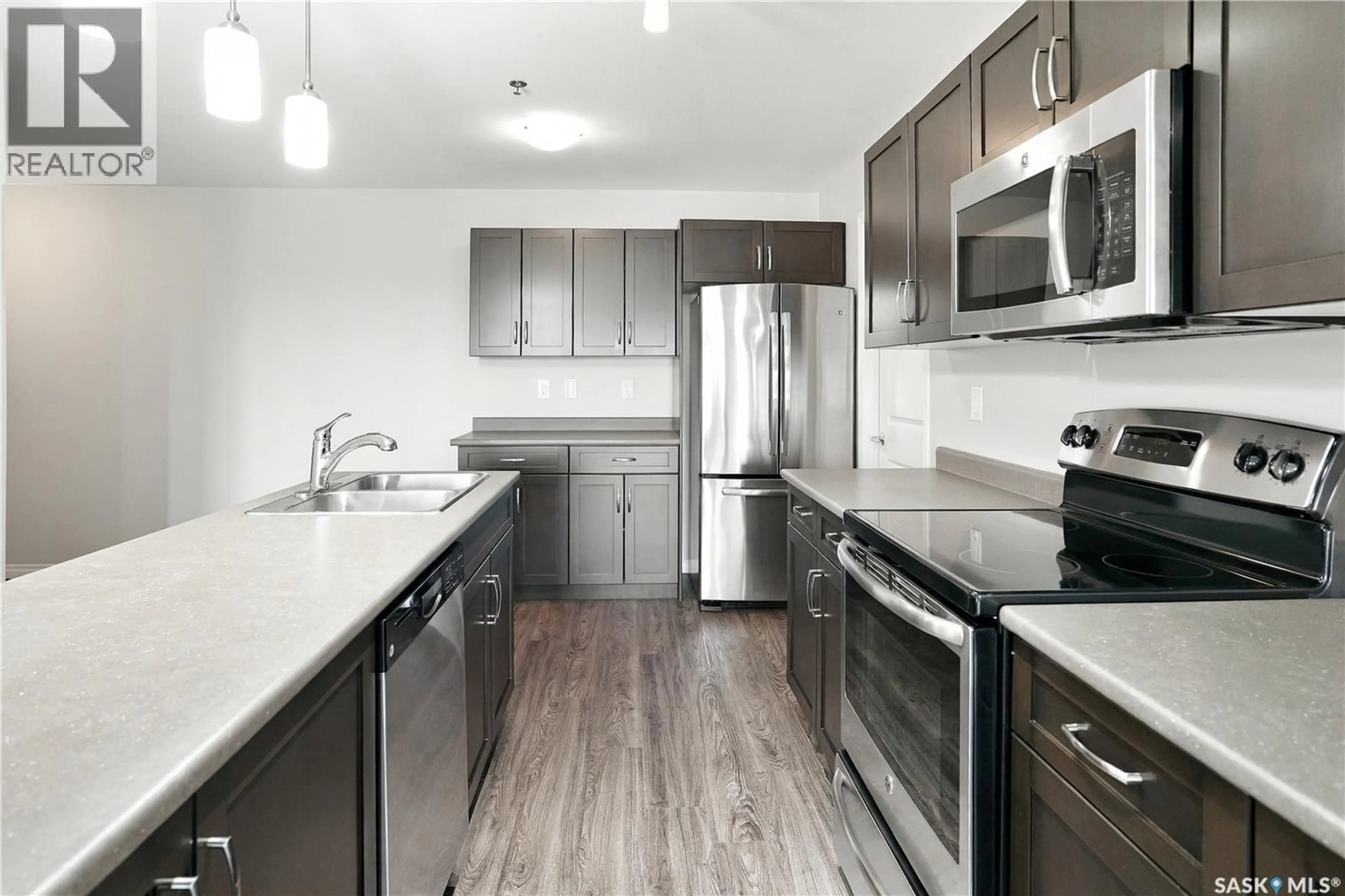 Standard kitchen, unknown for 307 - 2452 KILLDEER DRIVE, North Battleford Saskatchewan S9A3T5
