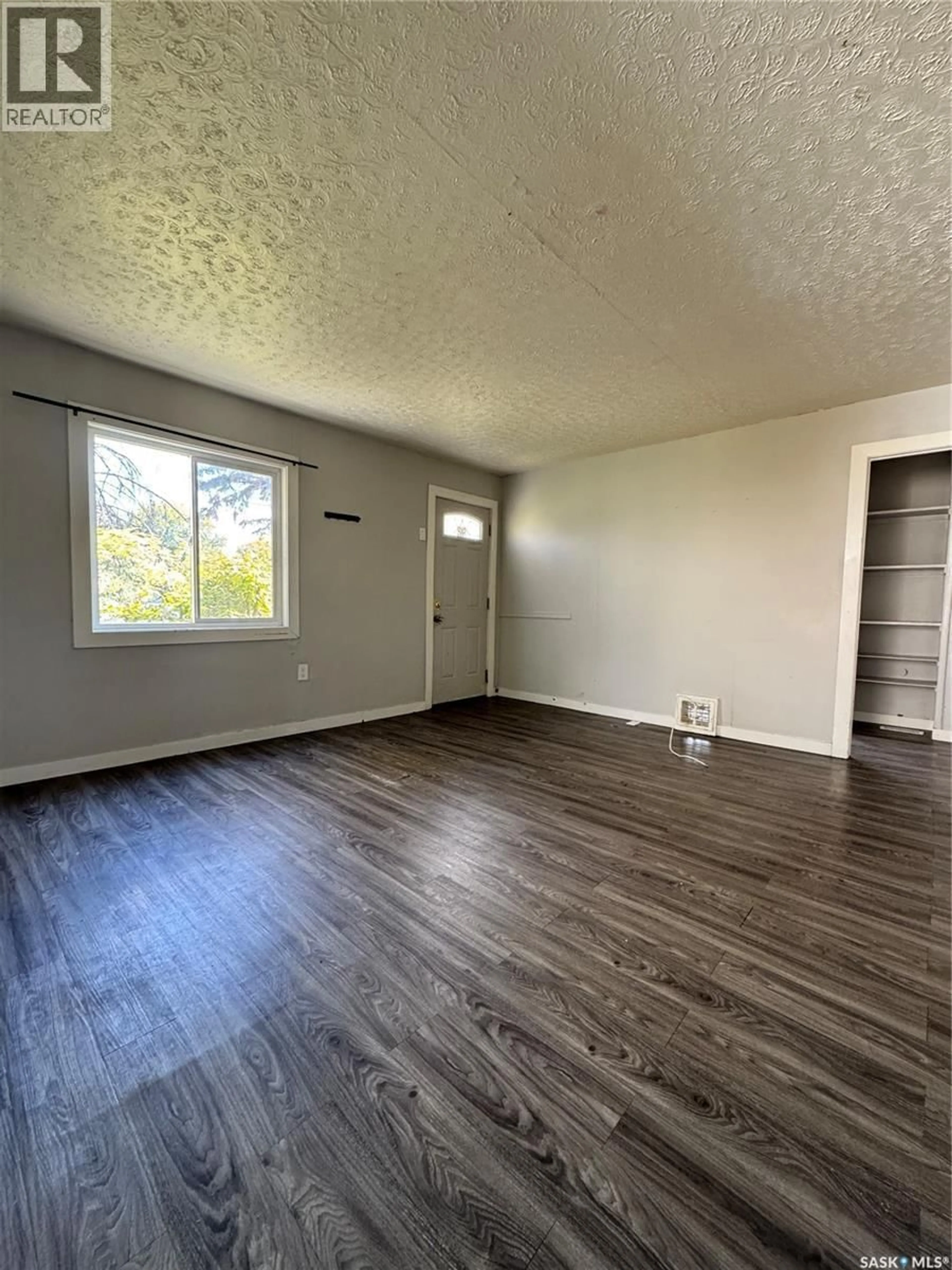 A pic of a room for 852 RETALLACK STREET, Regina Saskatchewan S4T2G8